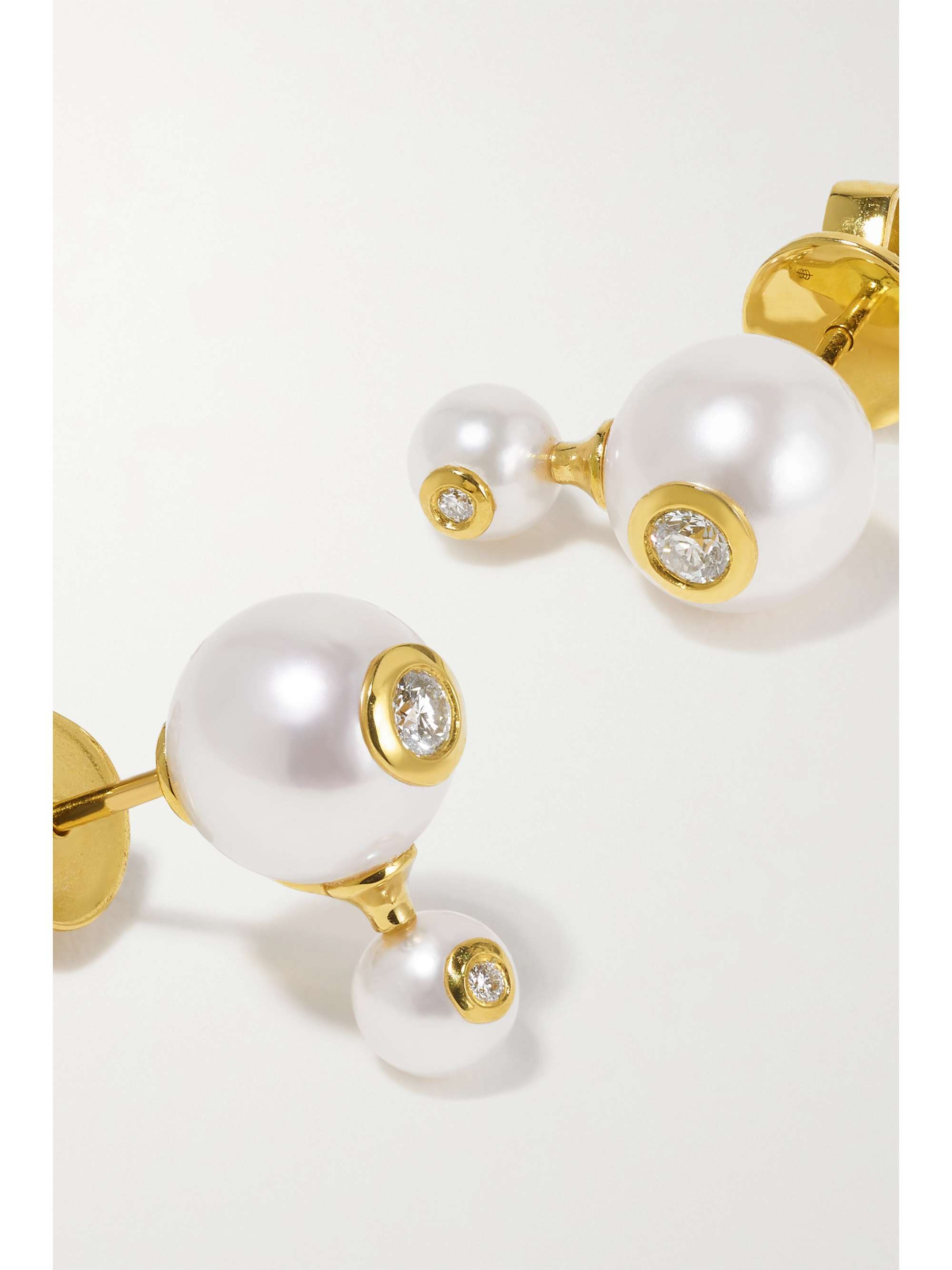 STATE PROPERTY Nemara Ohrringe aus 18 Karat Gold mit Perlen und Diamanten