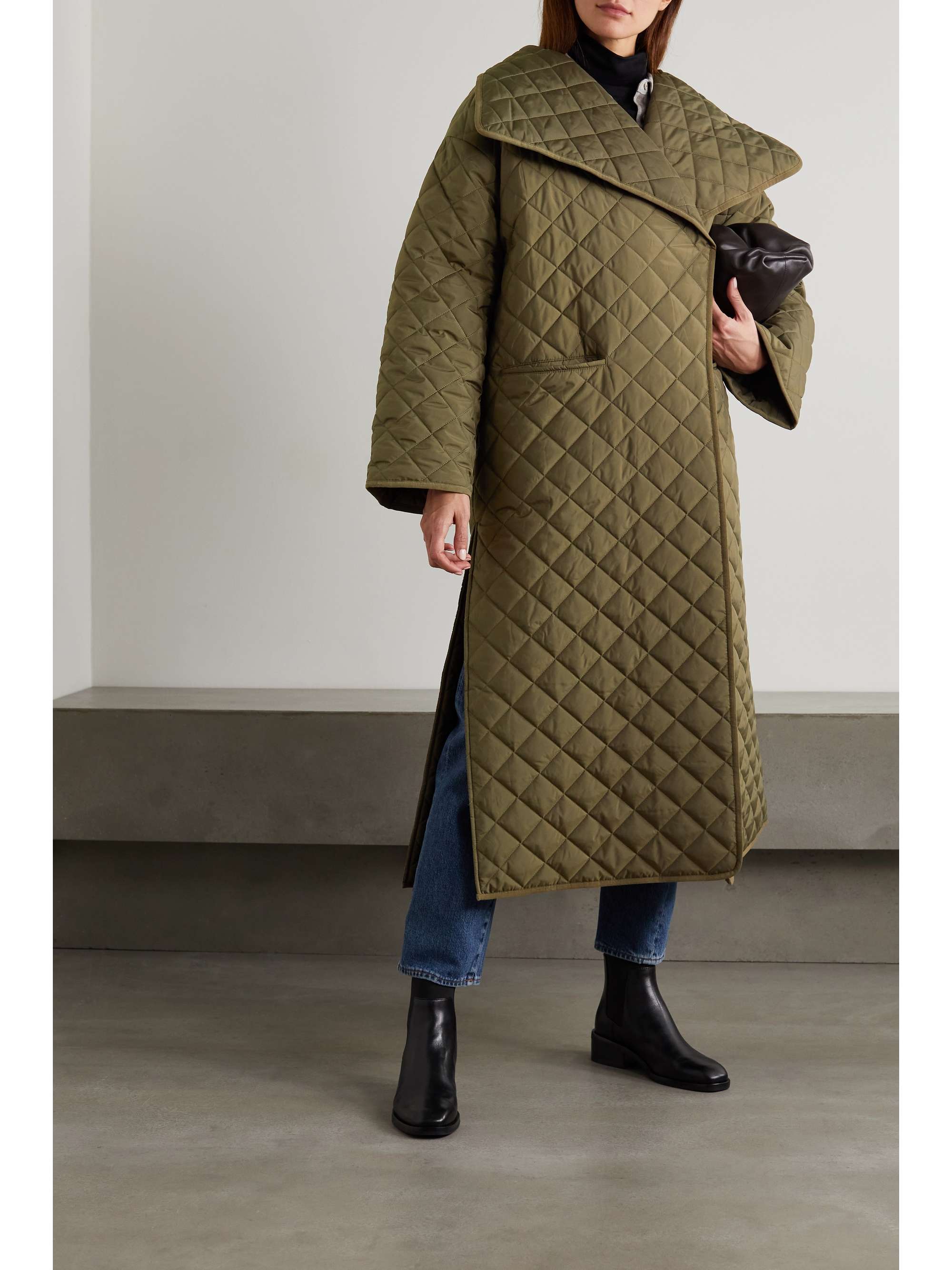 Áo khoác choàng chần bông TOTÊME