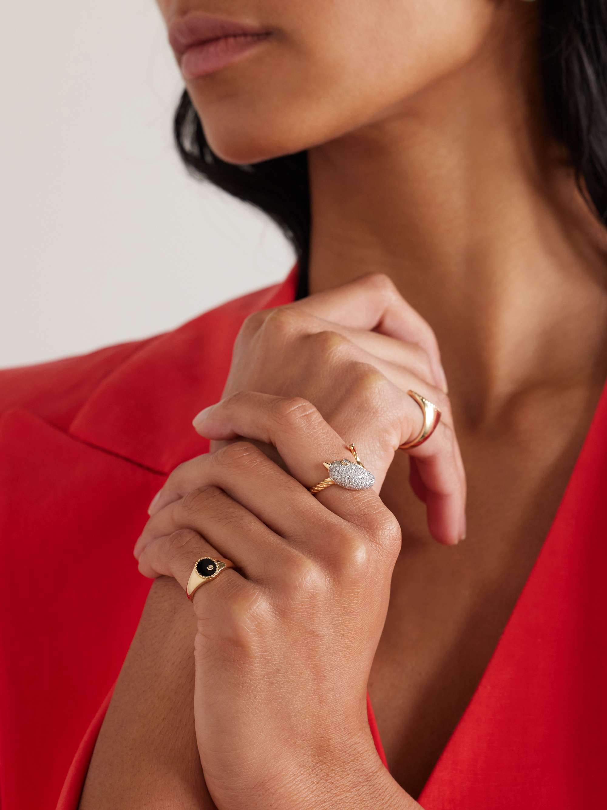 YVONNE LÉON 9-karat gold, onyx and diamond ring