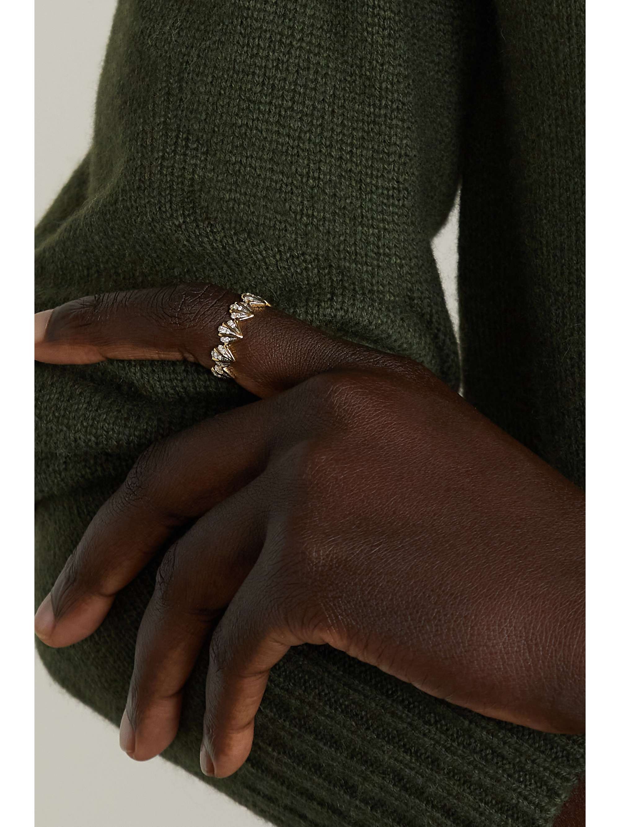 YVONNE LÉON 18-karat gold diamond ring