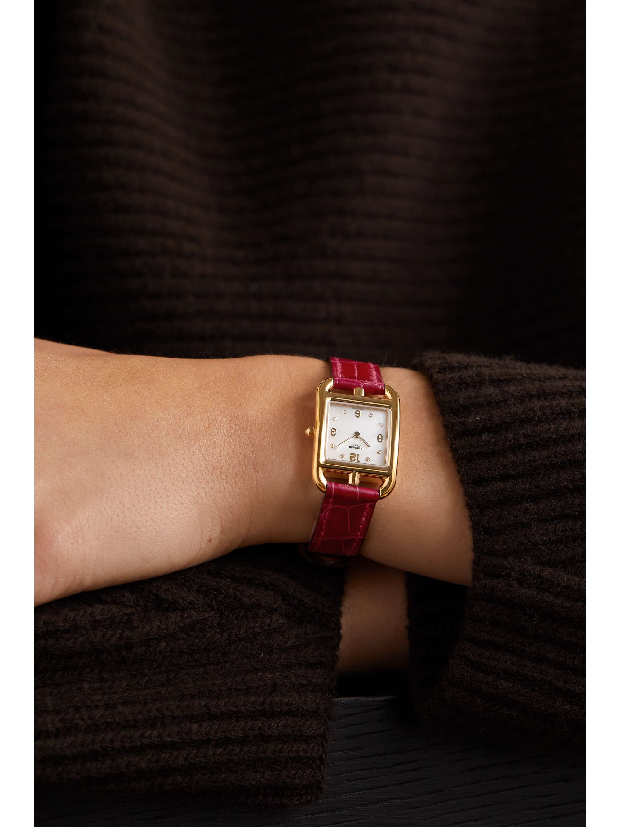 HERMÈS TIMEPIECES Cape Cod 31mm small 18-karat gold, alligator, mother-of-pearl and diamond watch