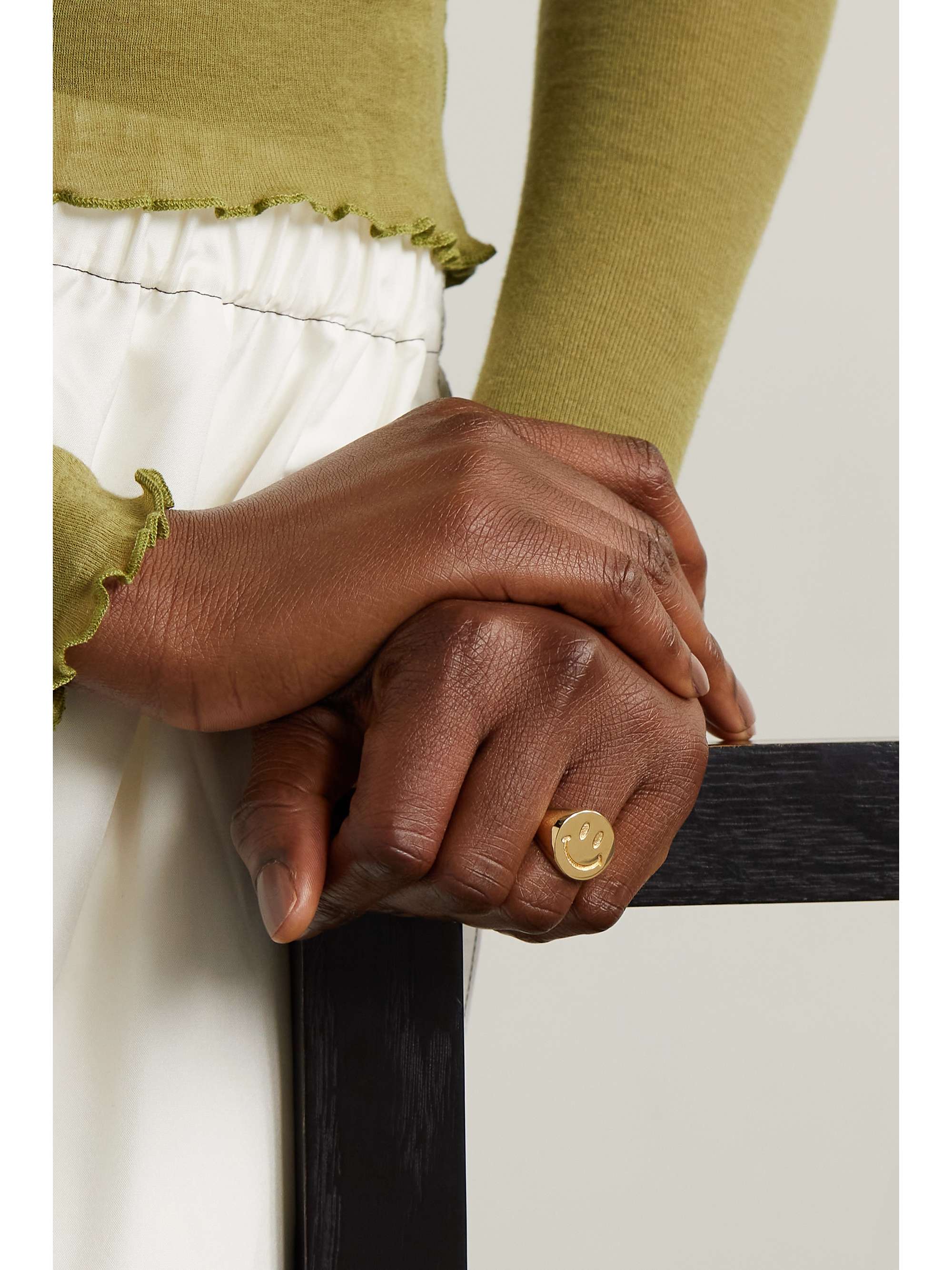 MARTHA CALVO Be Happy gold-plated signet ring