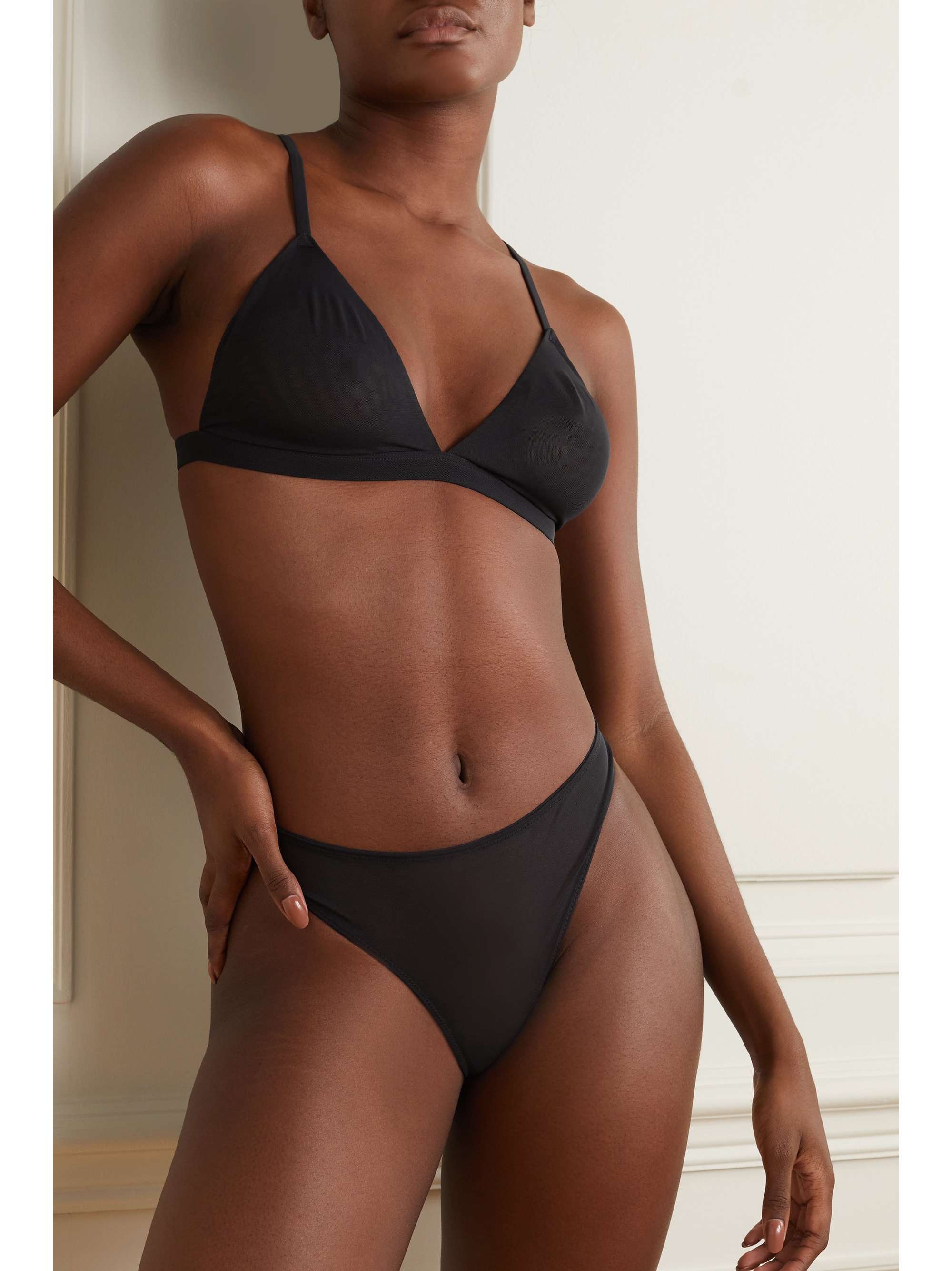 SKIMS Mesh Built Up thong - Sienna