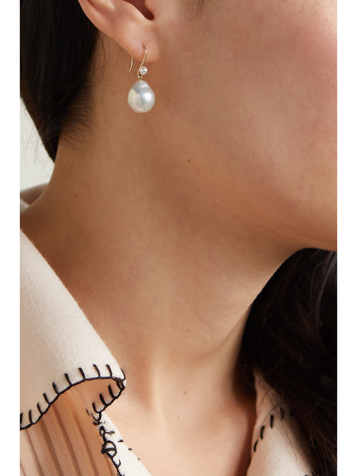 Mizuki 14-karat Gold Pearl Earrings In Gold