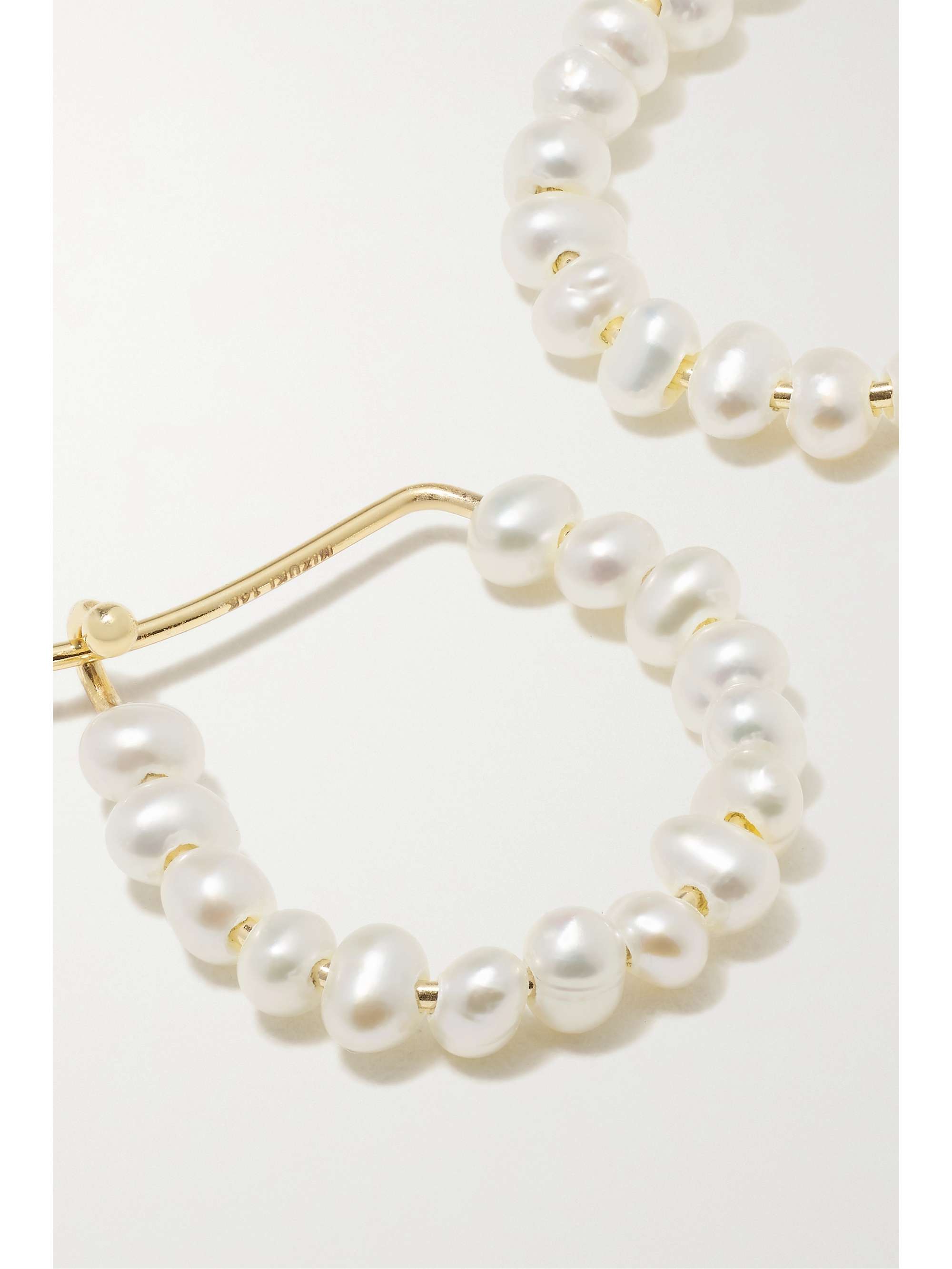 MIZUKI Creolen aus 14 Karat Gold mit Perlen