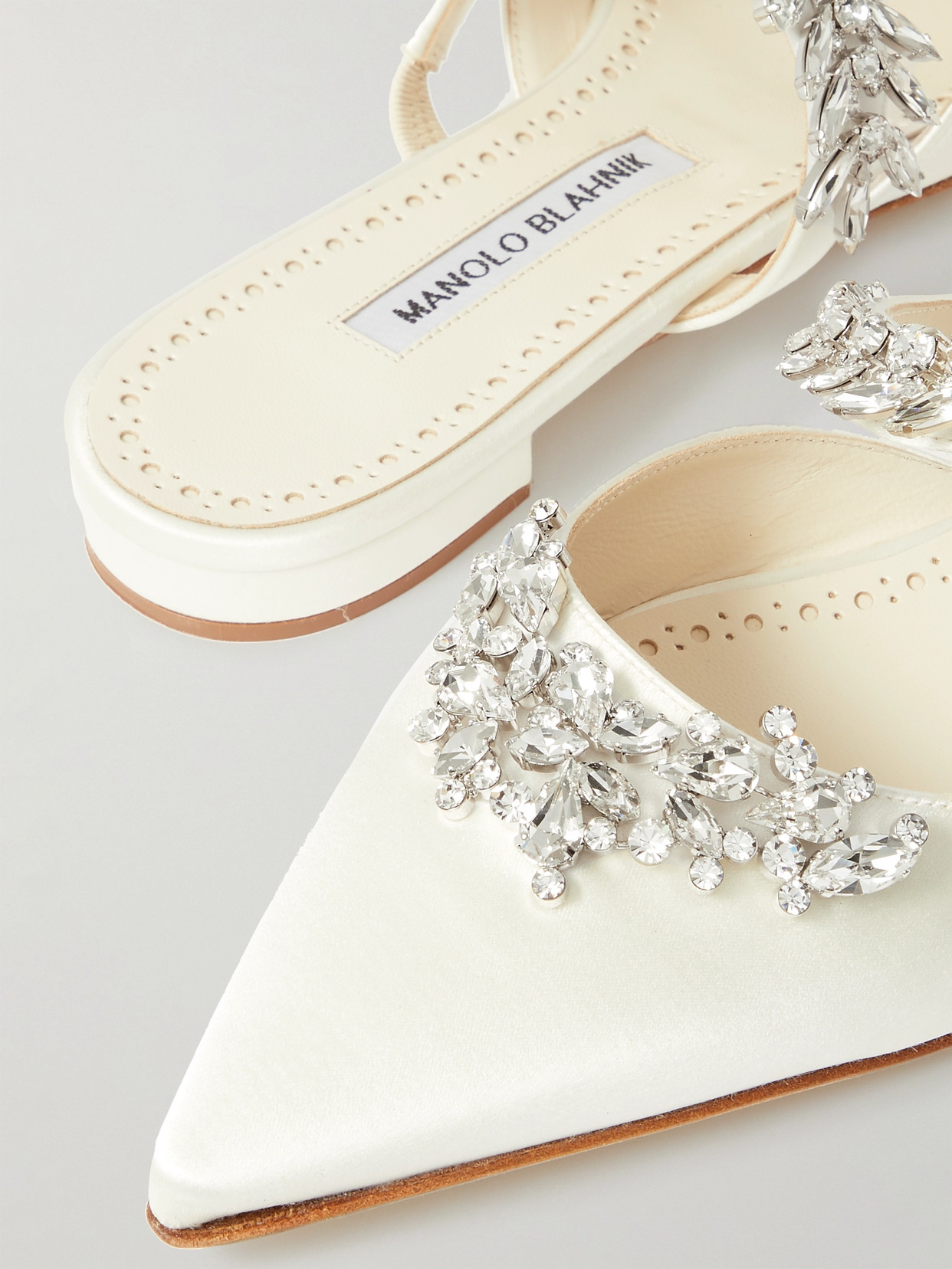 Shop Manolo Blahnik Lurum 45 Crystal-embellished Satin Mules In Cream