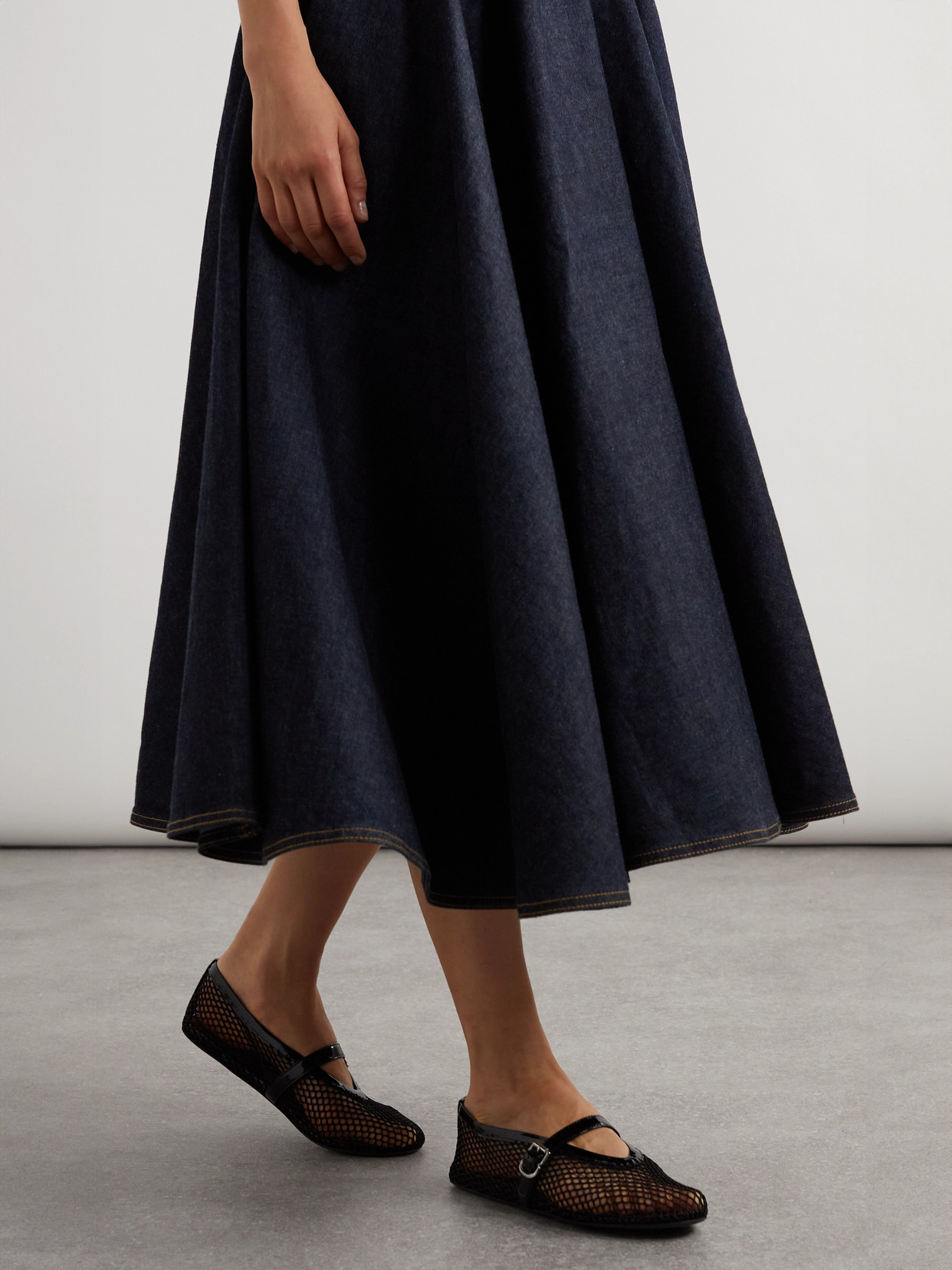 Alaïa Patent Leather-trimmed Mesh Ballet Flats In Black
