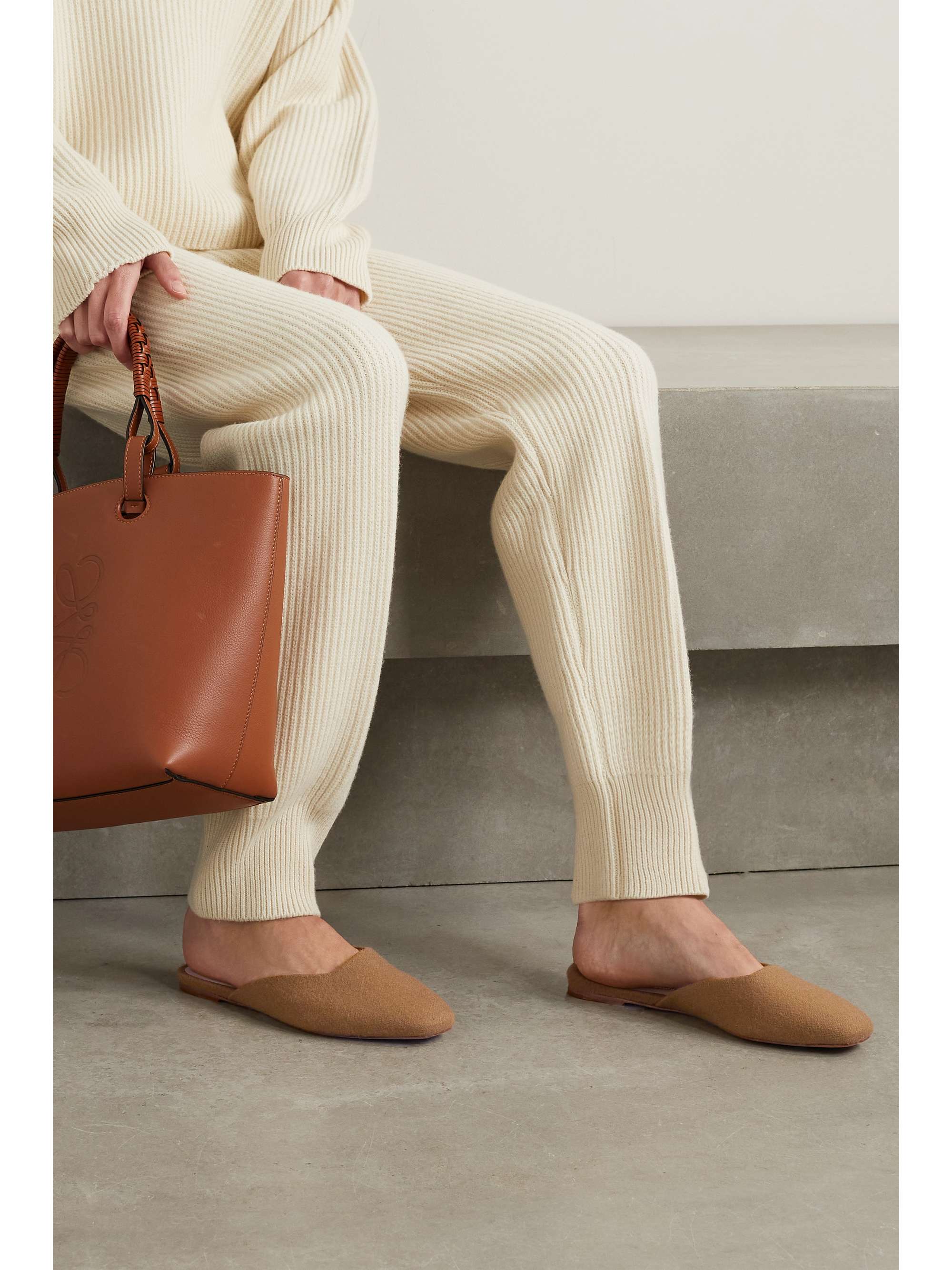 PORTE & PAIRE Velvet slippers
