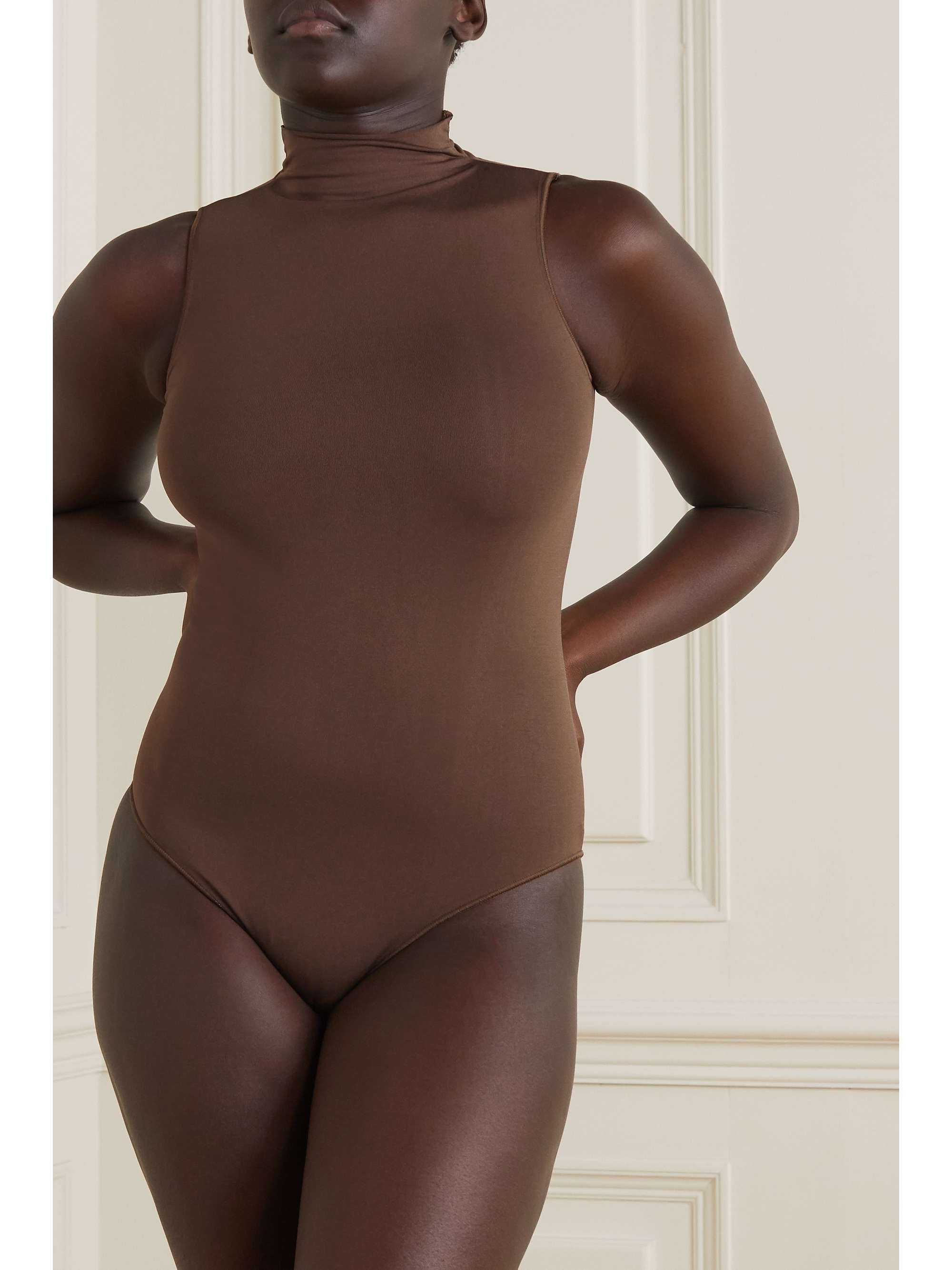 SKIMS Essential Mock Neck bodysuit - Smokey Quartz