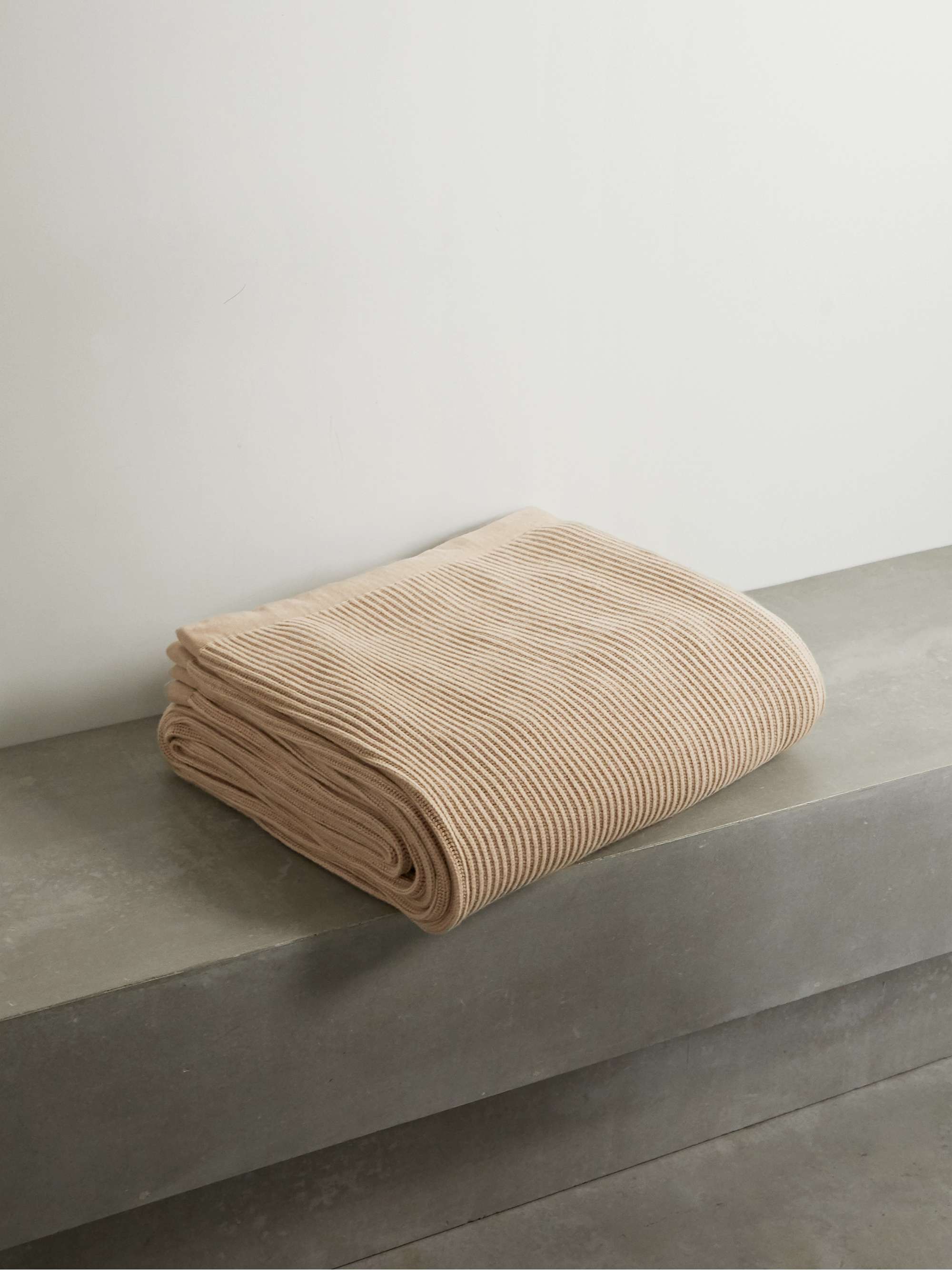 BRUNELLO CUCINELLI Ribbed cashmere throw