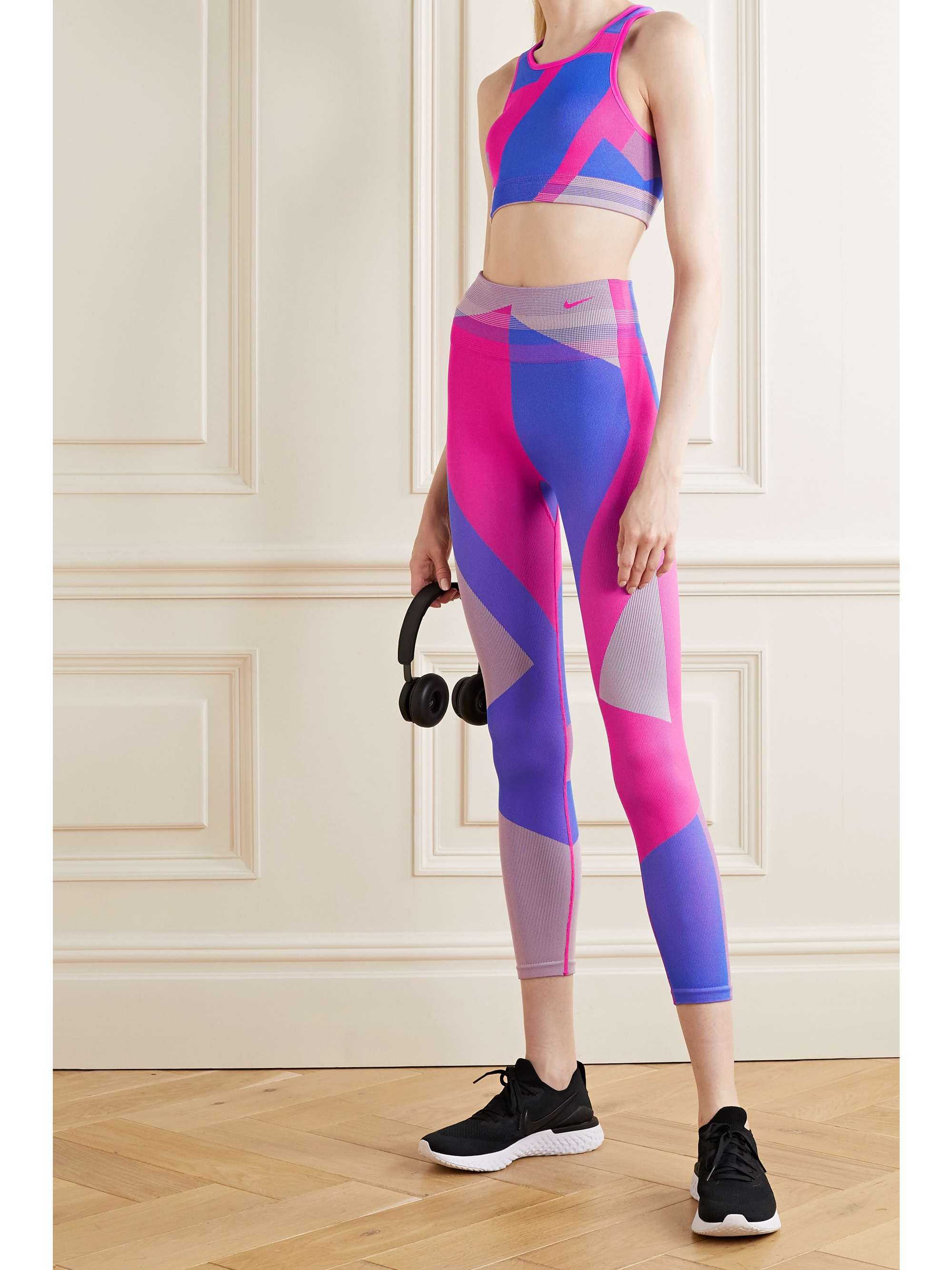 nike sport distort colorblock leggings