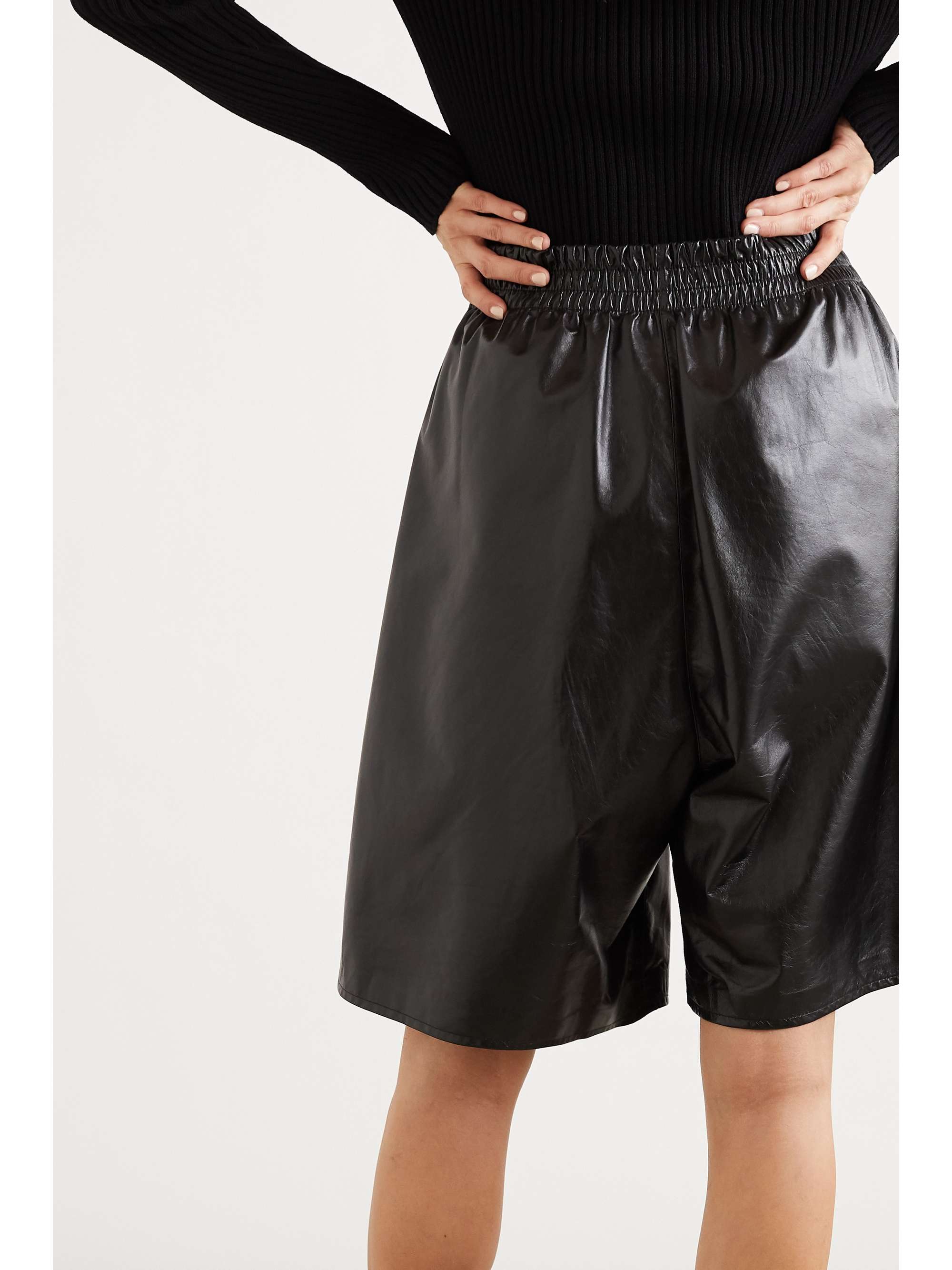 Leather shorts | BOTTEGA VENETA | NET 