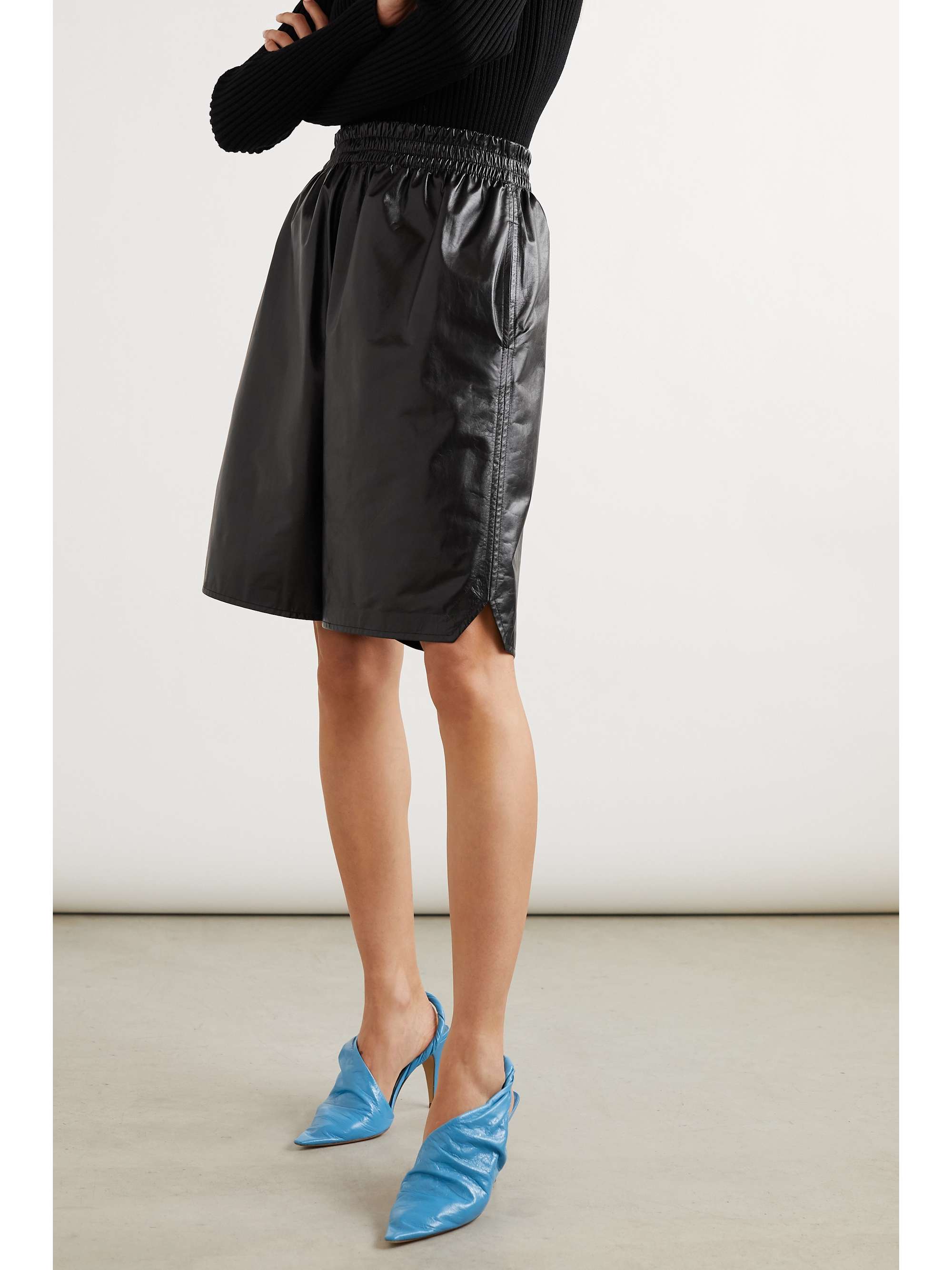 Leather shorts | BOTTEGA VENETA | NET 