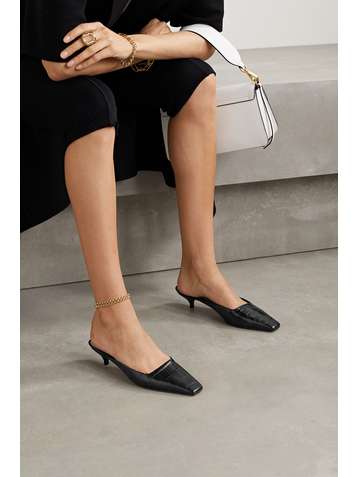 porte and paire mules