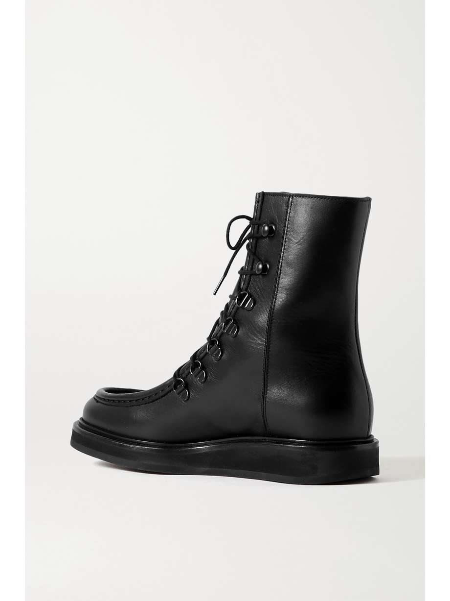 legres 16 suede ankle boots