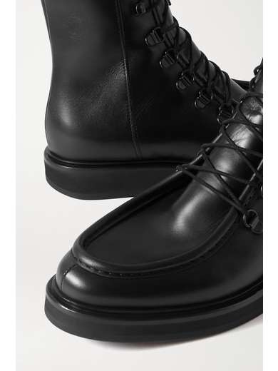 legres 16 suede ankle boots