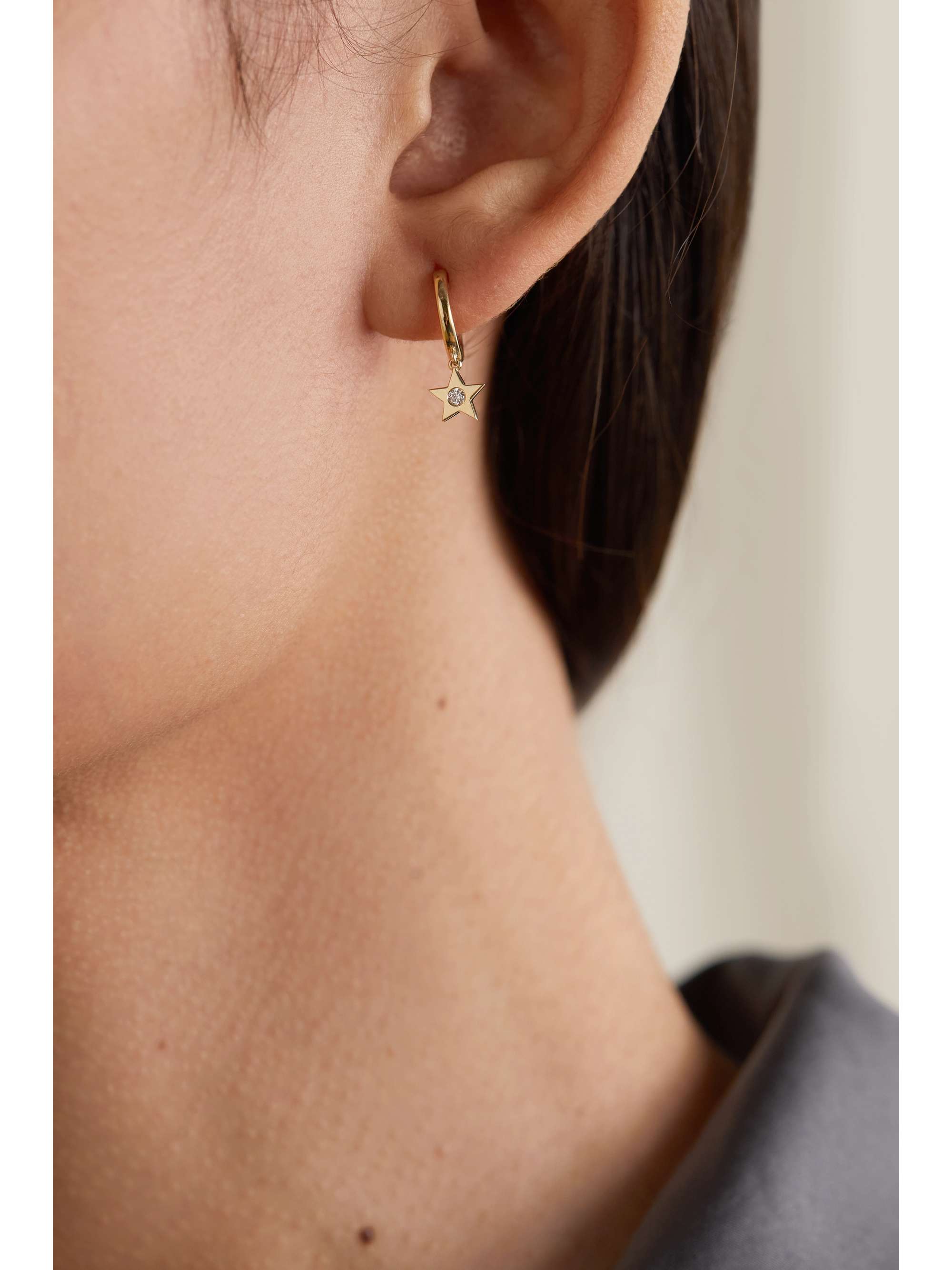 ANDREA FOHRMAN Star 18-karat gold diamond single hoop earring