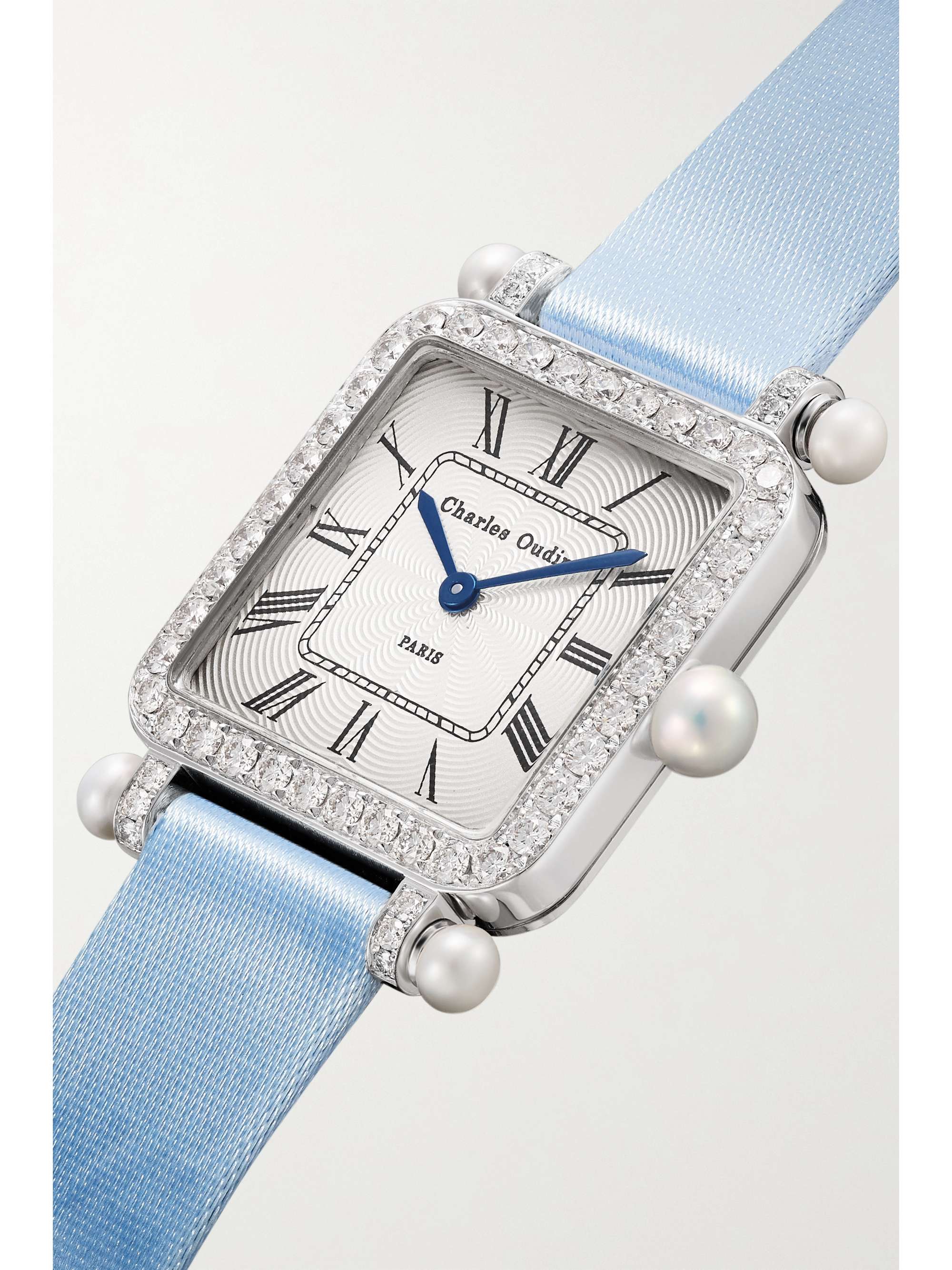 CHARLES OUDIN Montre en or blanc 18 carats (750/1000), perles, diamants et satin Pansy Retro Medium, 24 mm