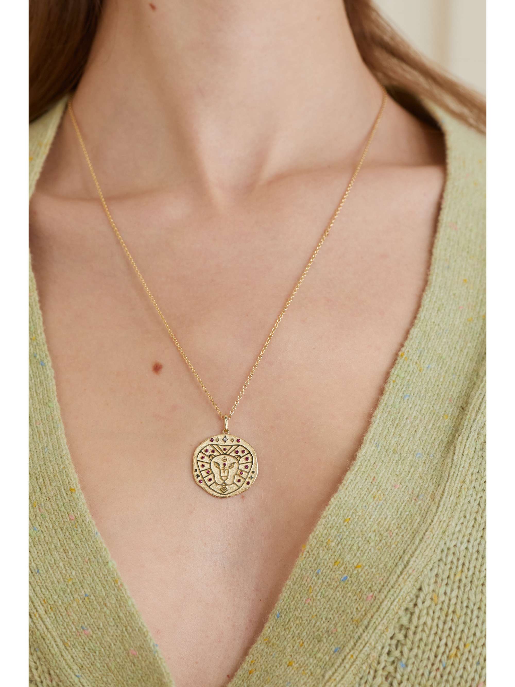 Gold Zodiac Leo 14-karat gold, ruby and 