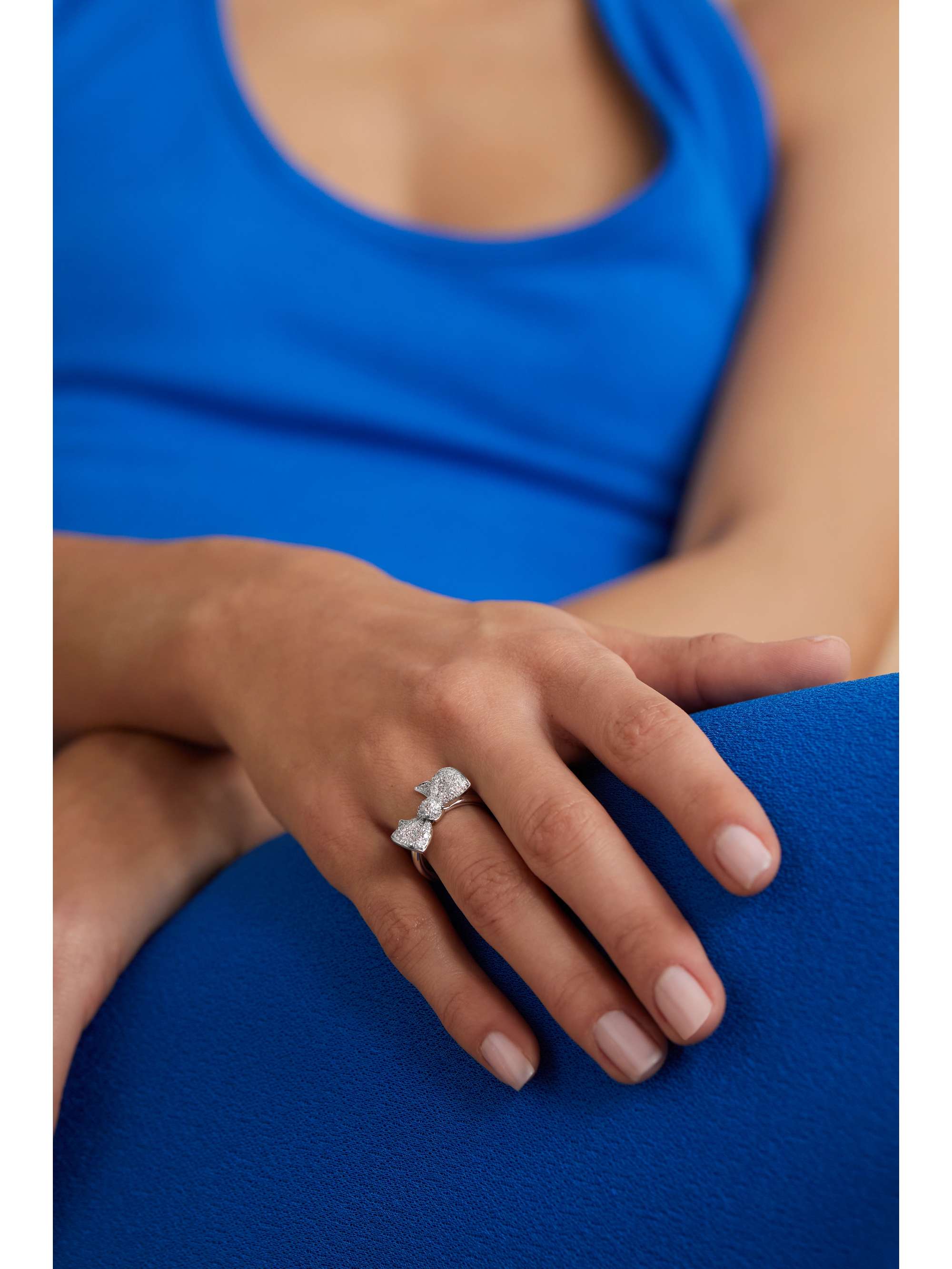DAVID MORRIS Beaux Small 18-karat white gold diamond ring