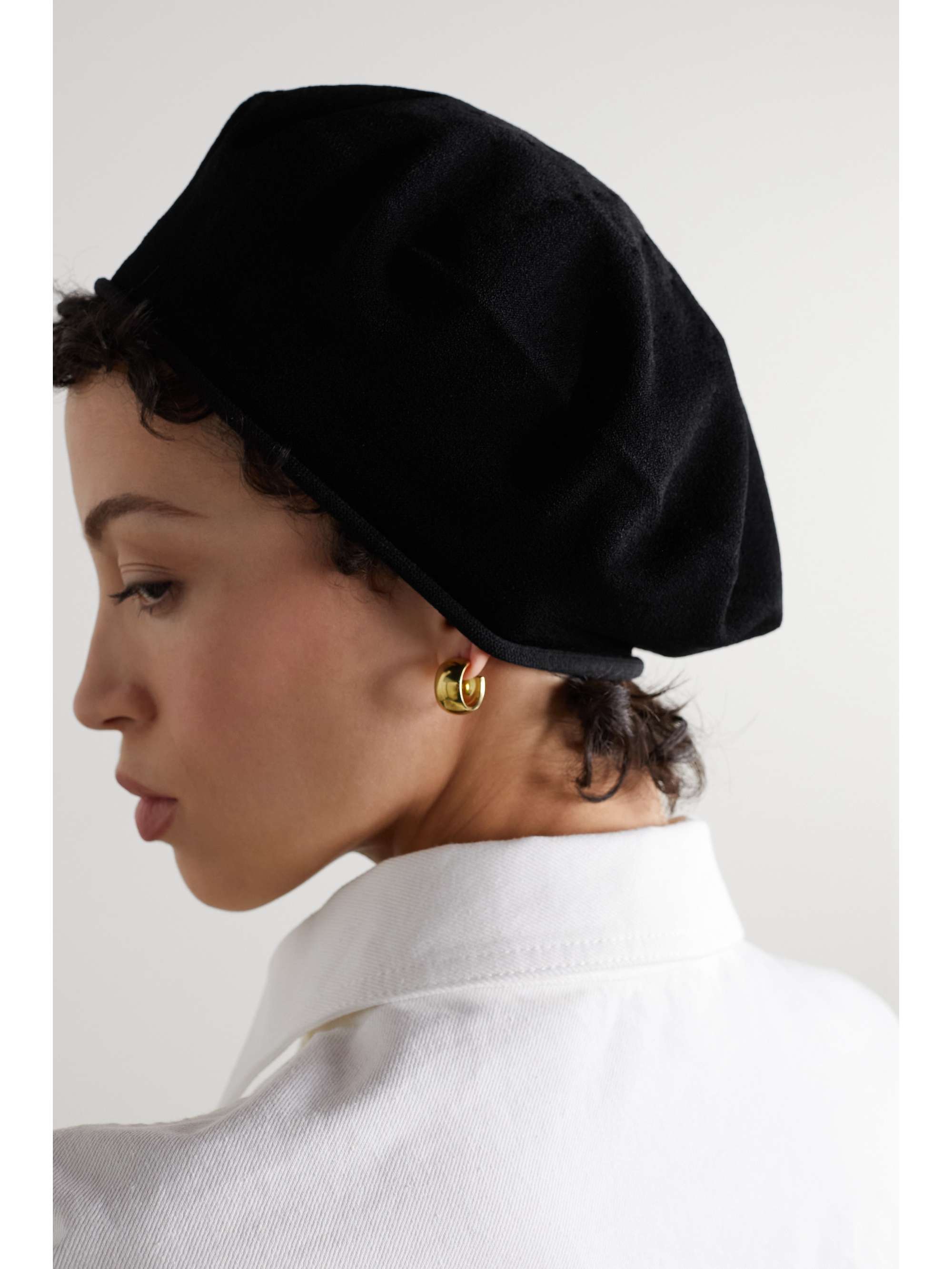 Black Garion crepe beret | THE ROW 