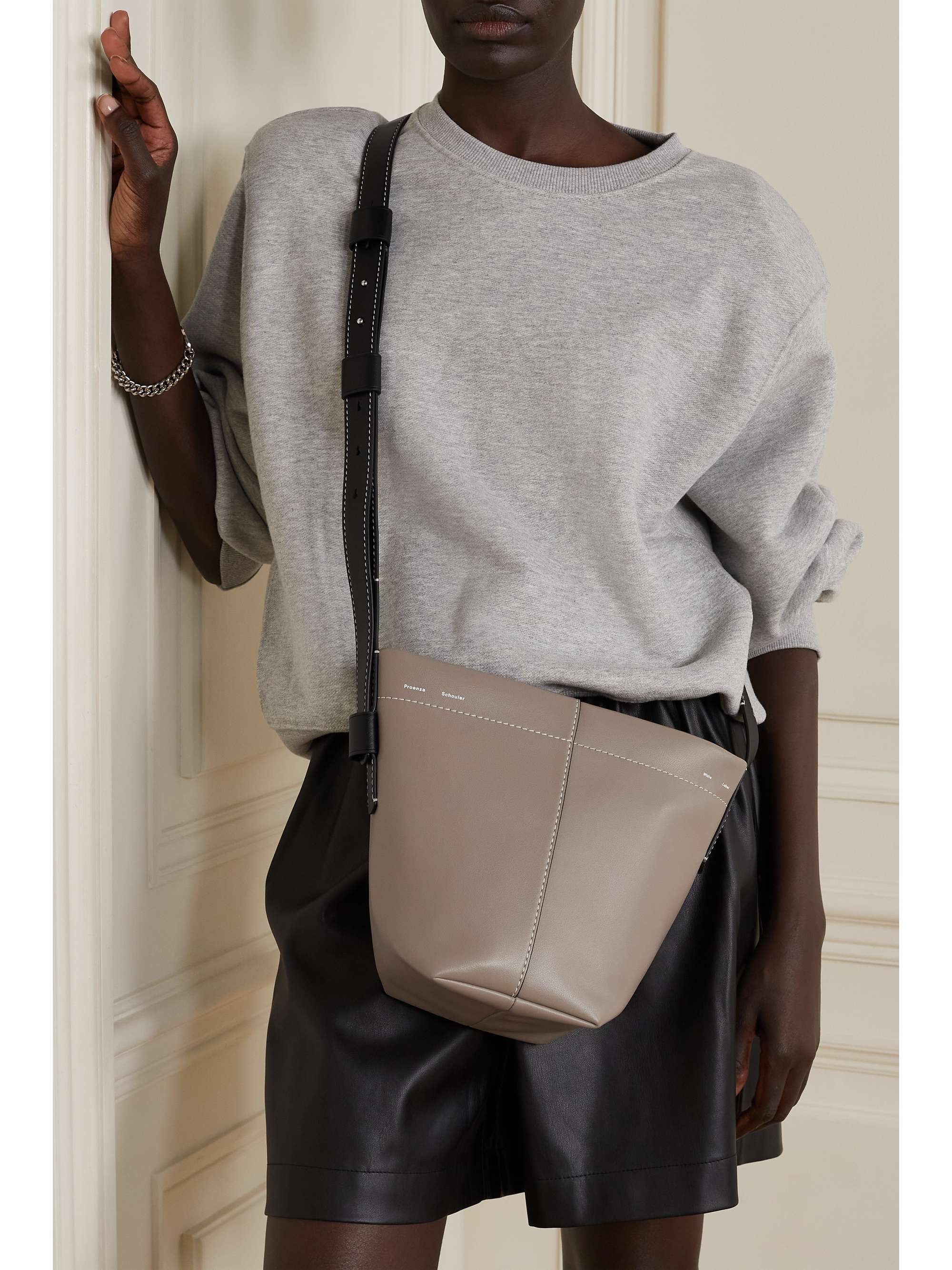 Túi 'Barrow' của Proenza Schouler White Label