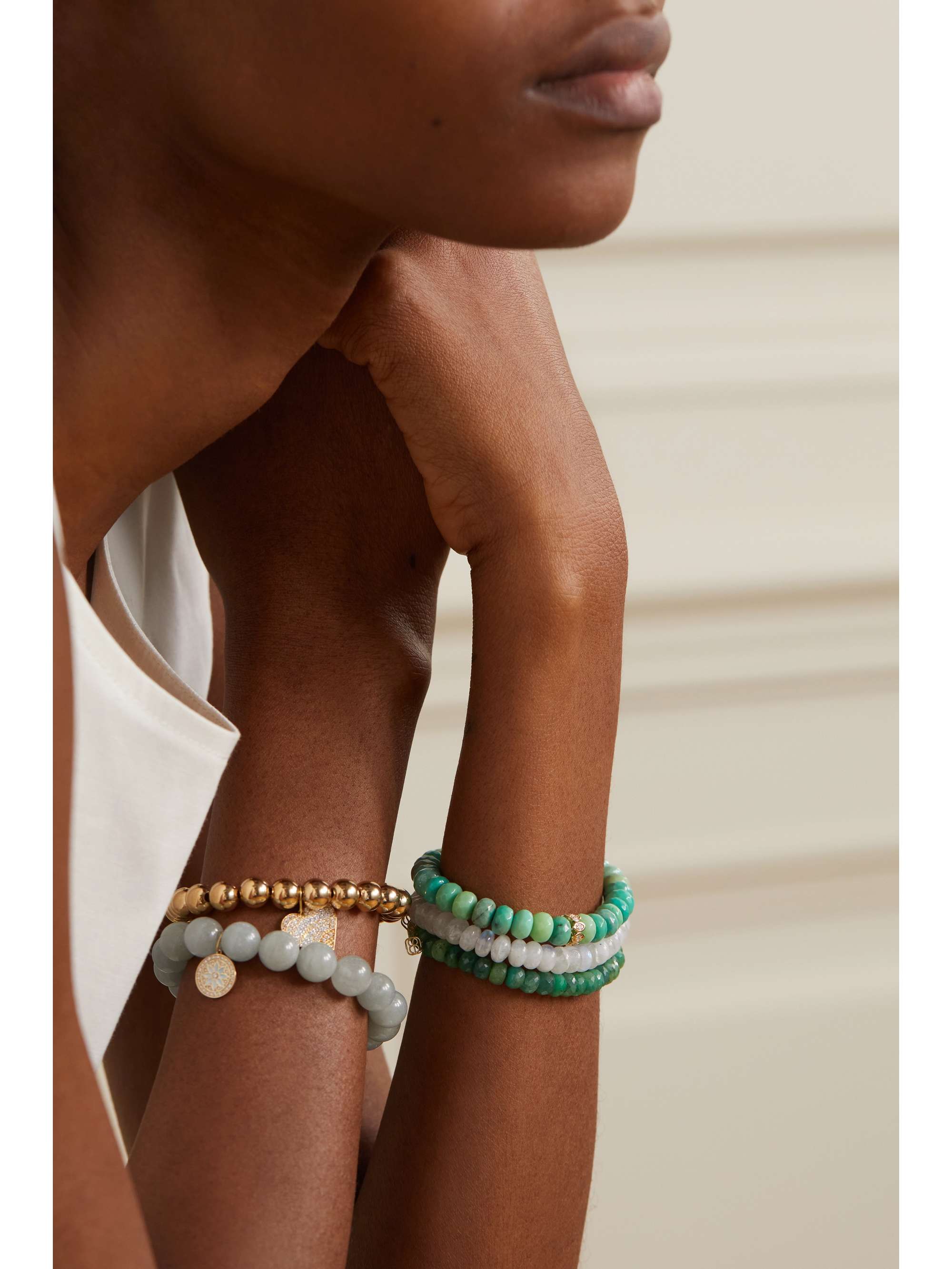 SYDNEY EVAN Evil Eye Armband mit mehreren Opalen, Details aus 14 Karat Gold und Diamanten