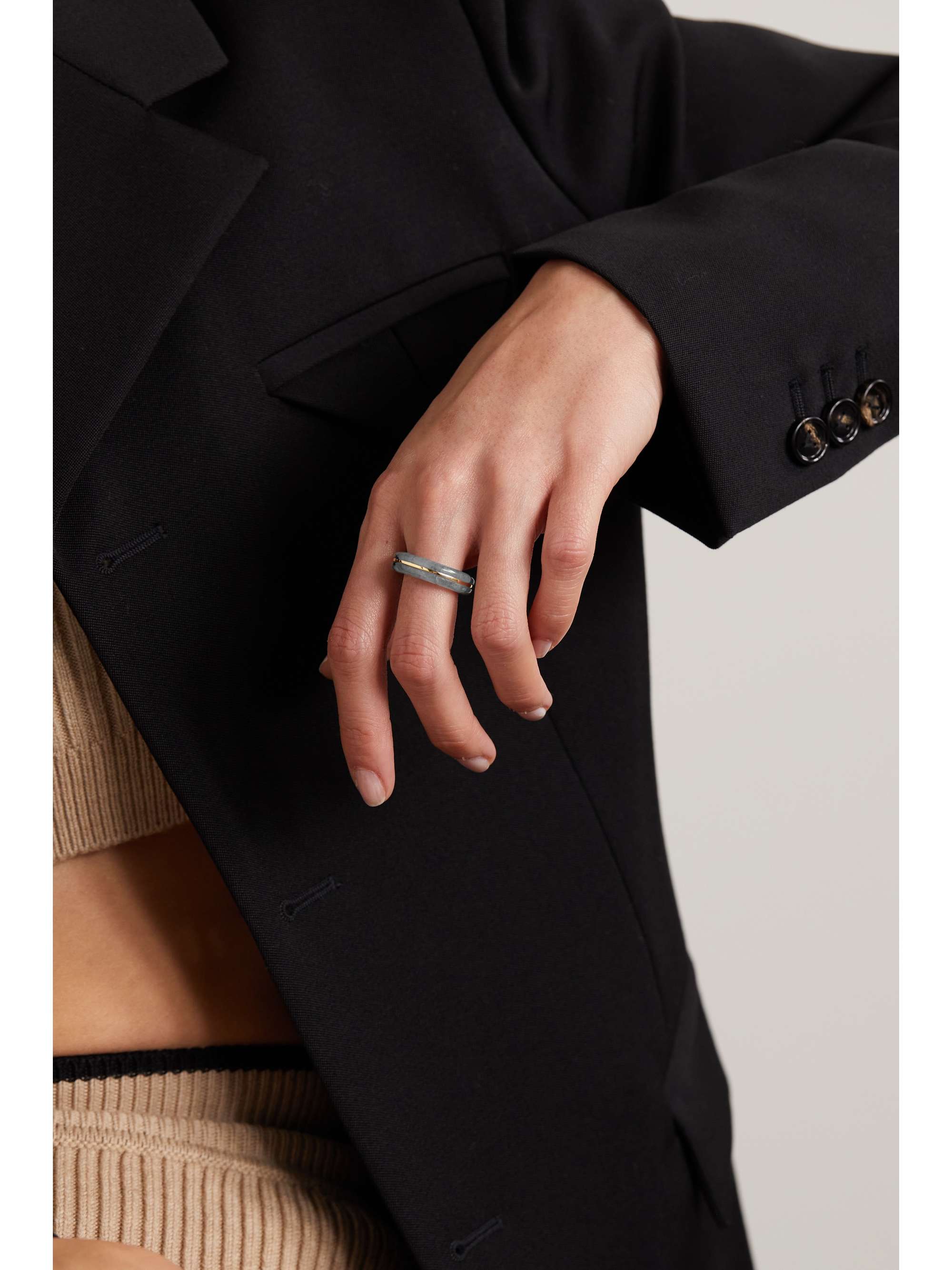 BY PARIAH Essential Ring aus recyceltem Gold mit Achat