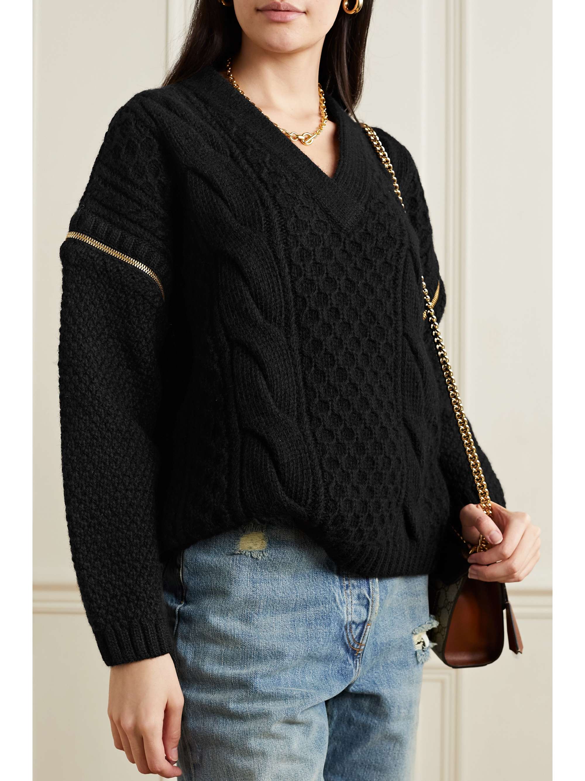 Áo len của Gucci