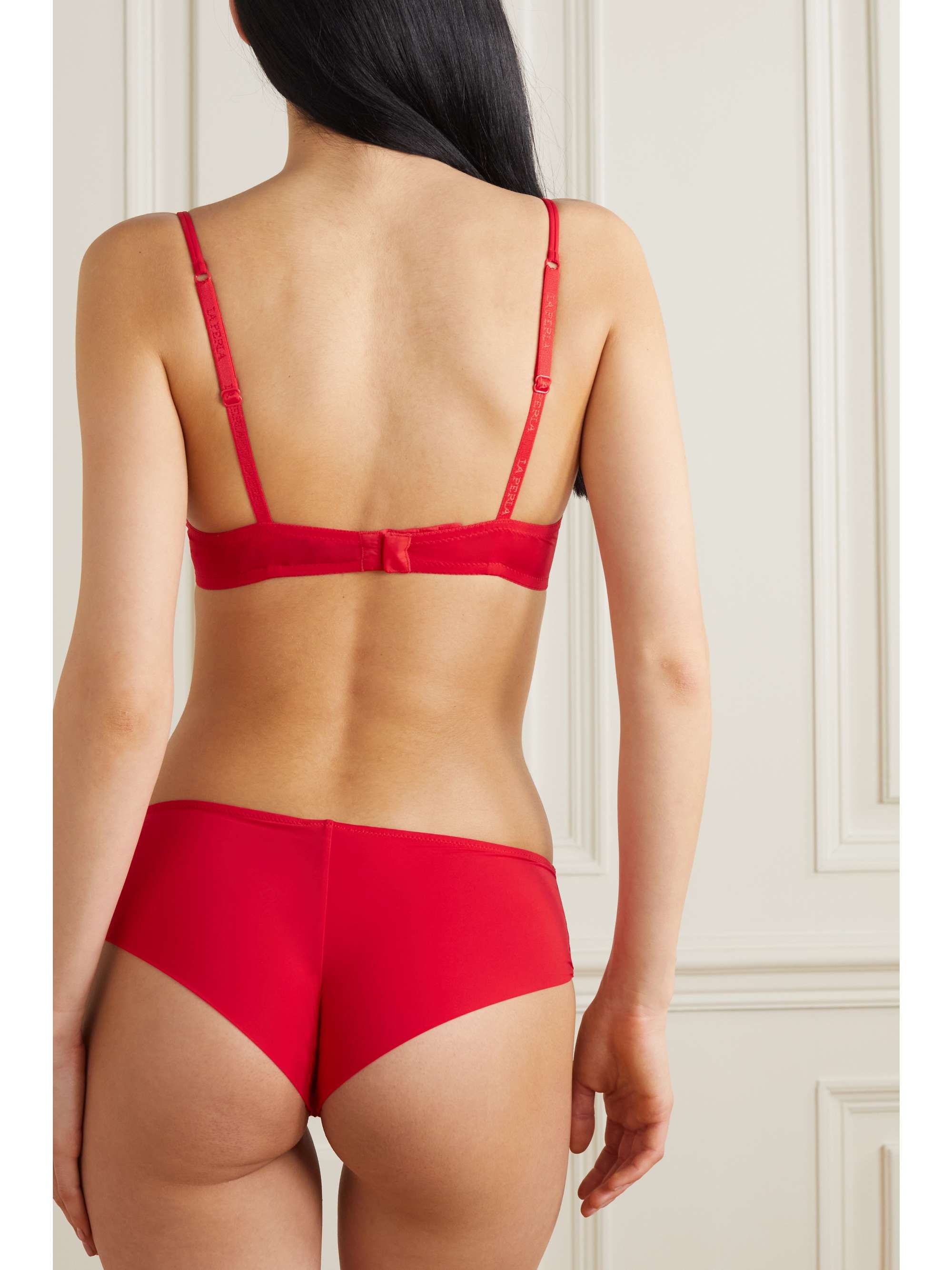 LA PERLA Macramé lace and tulle underwired plunge bra