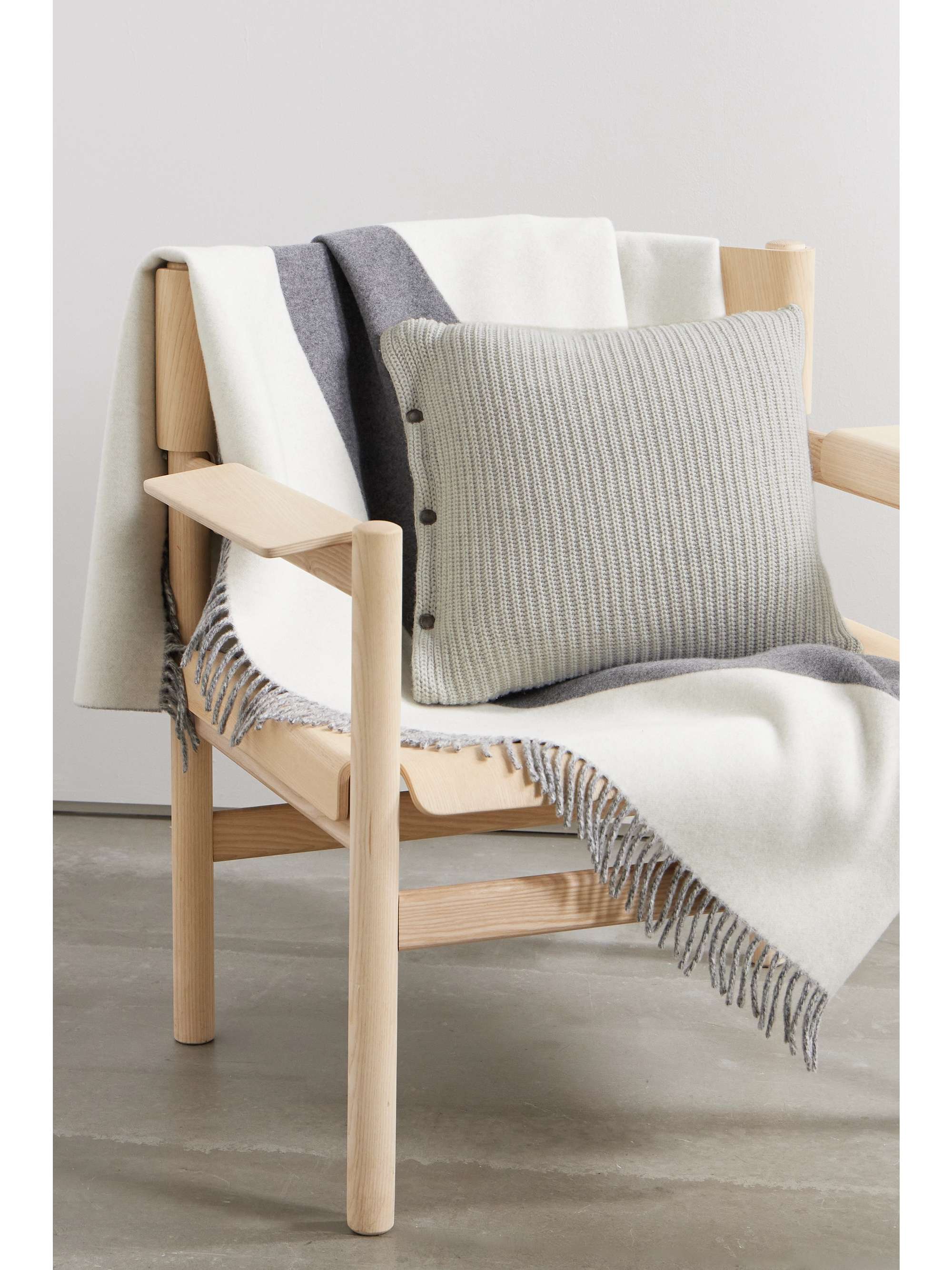 BRUNELLO CUCINELLI Ribbed cashmere down cushion
