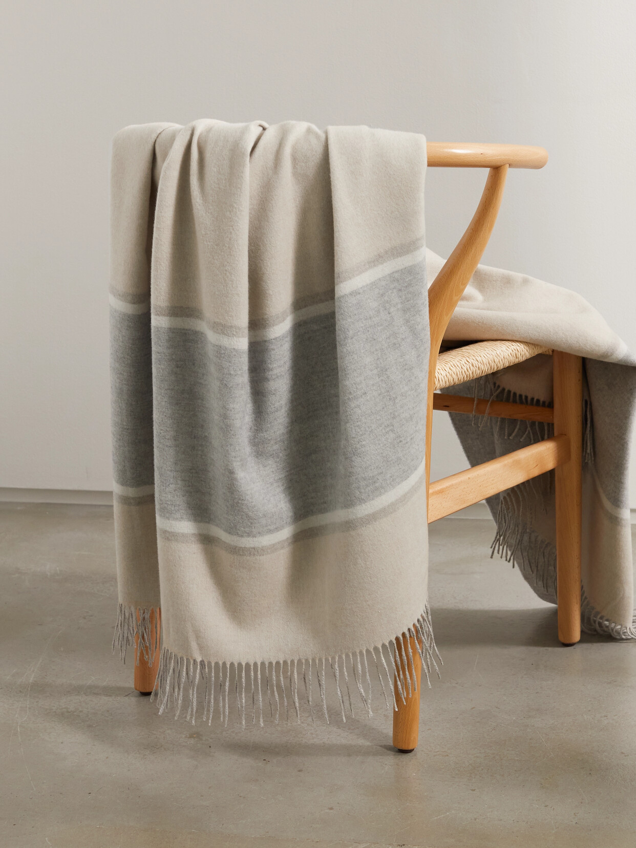 Brunello Cucinelli Fringed Striped Cashmere Blanket In Gray