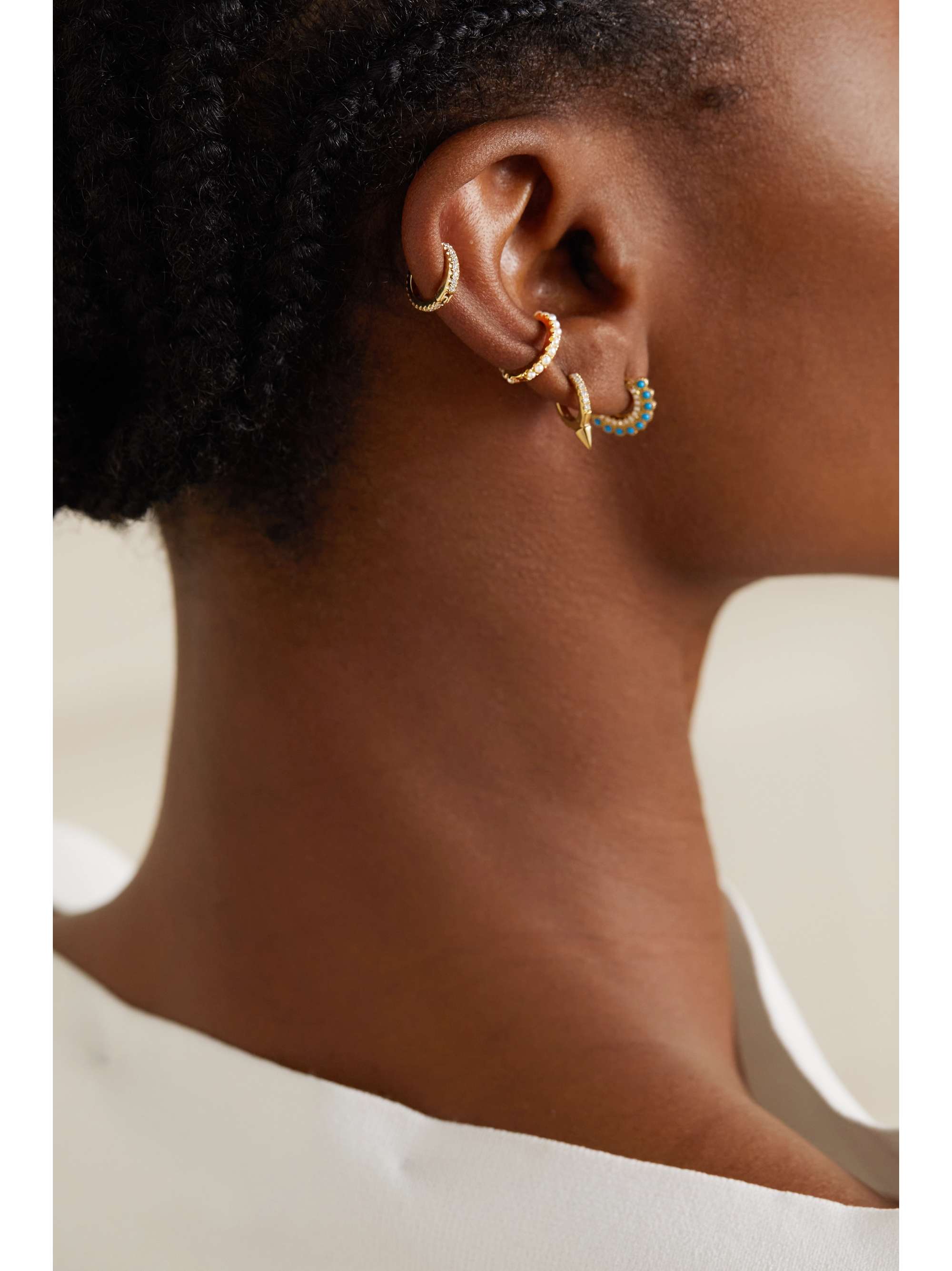 MARIA TASH Eternity 14-karat gold pearl ear cuff