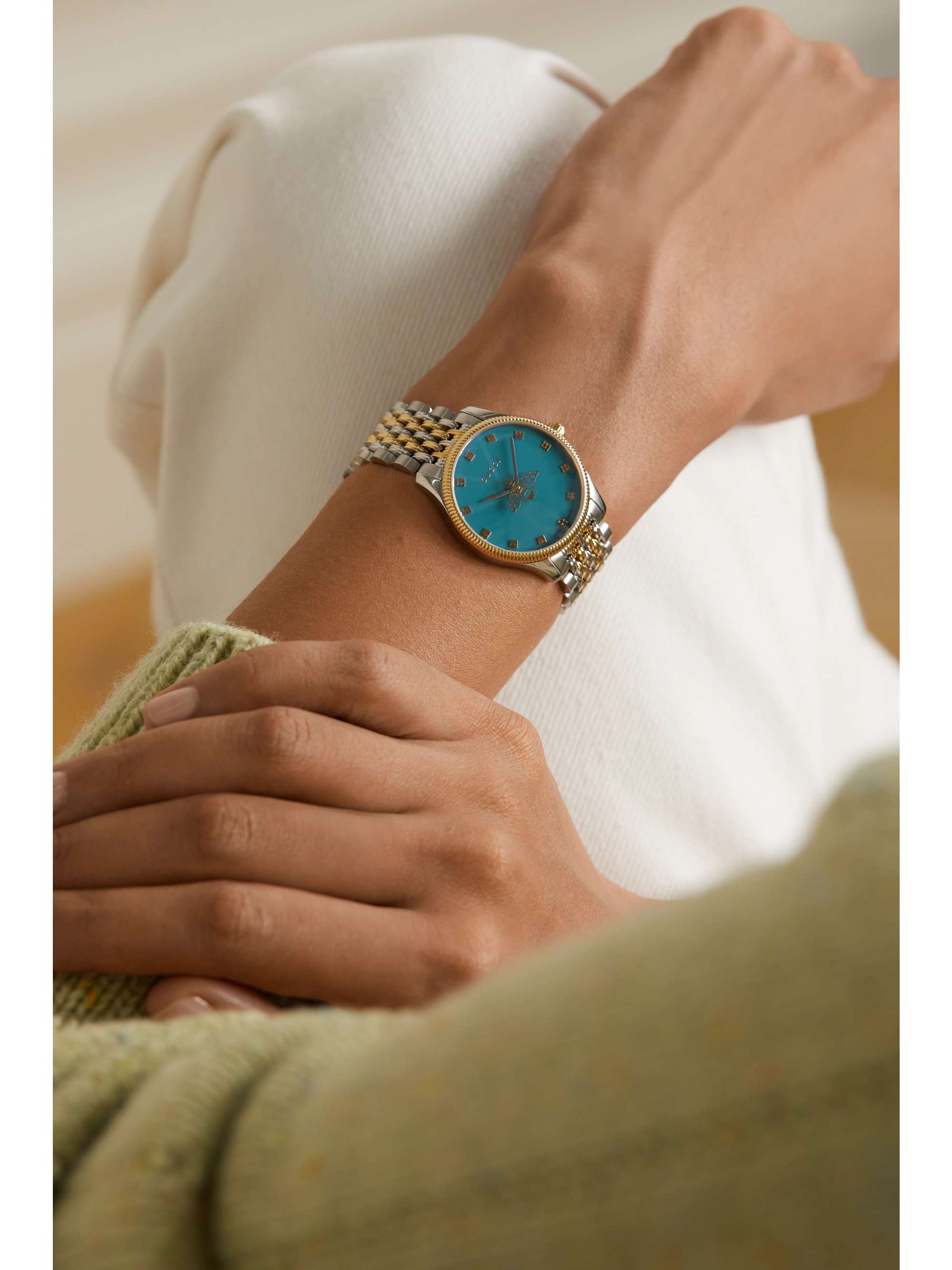 GUCCI Montre en acier inoxydable et plaqué or PVD G-Timeless, 29 mm