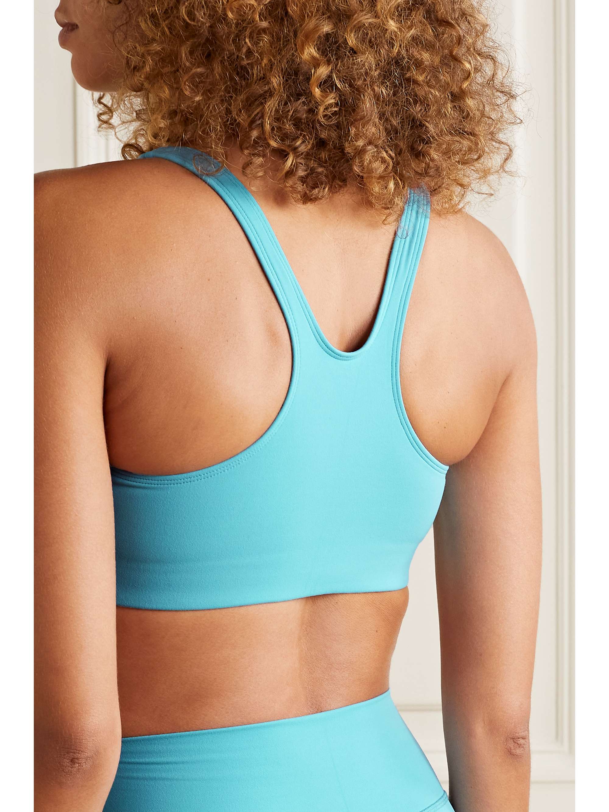 SPORTY & RICH Stretch sports bra