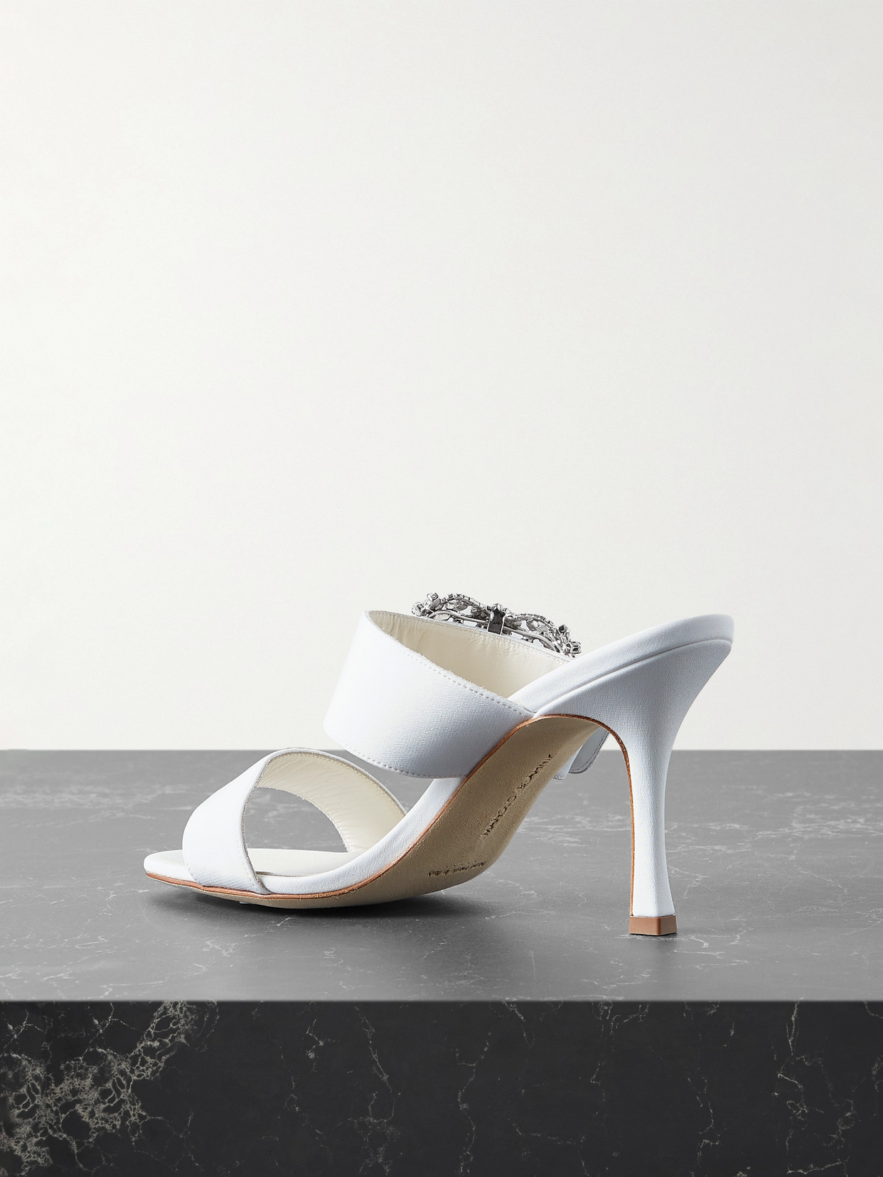 MANOLO BLAHNIK GABLE 90 BUCKLED CREPE DE CHINE MULES 