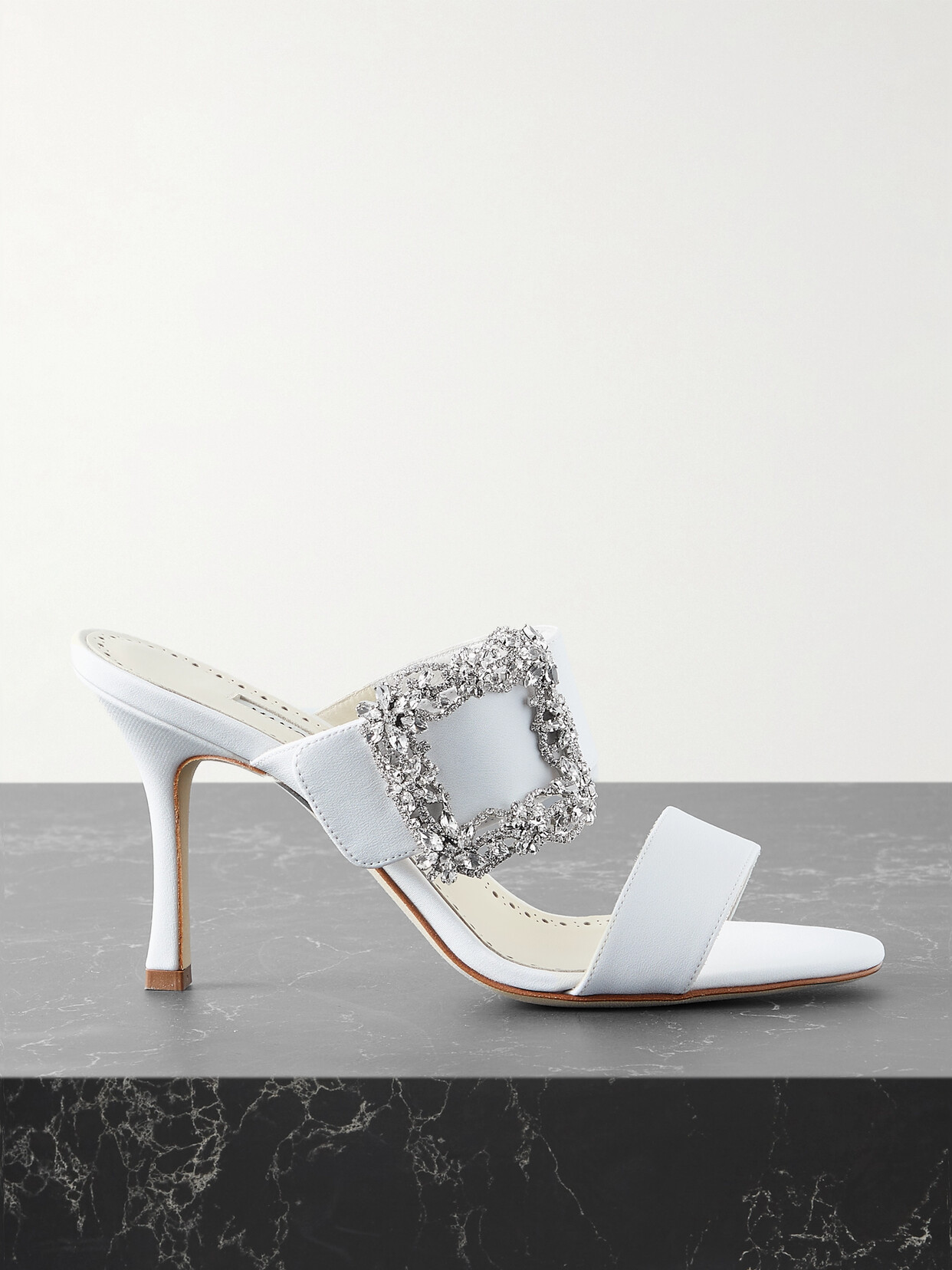 MANOLO BLAHNIK GABLE 90 BUCKLED CREPE DE CHINE MULES 