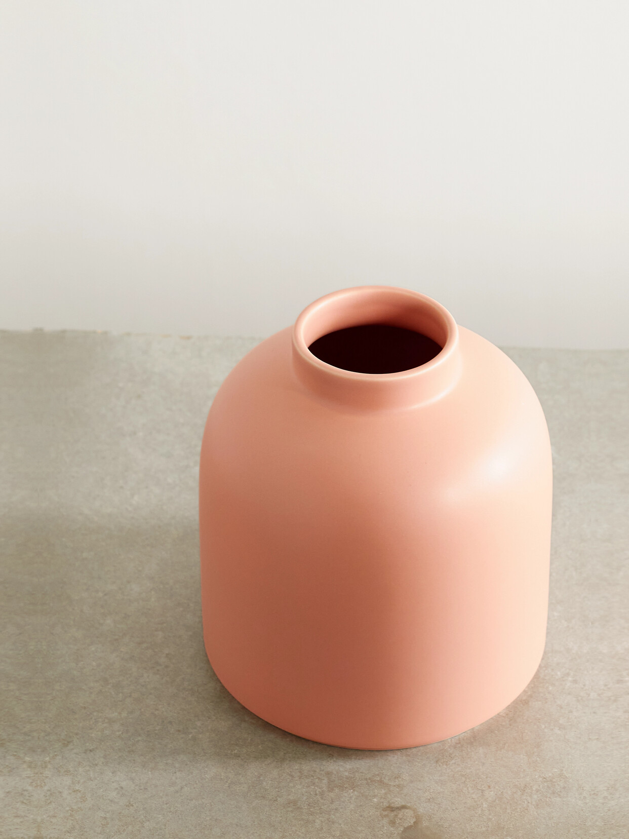 Raawii - + Omar Earthenware Vase - Pink