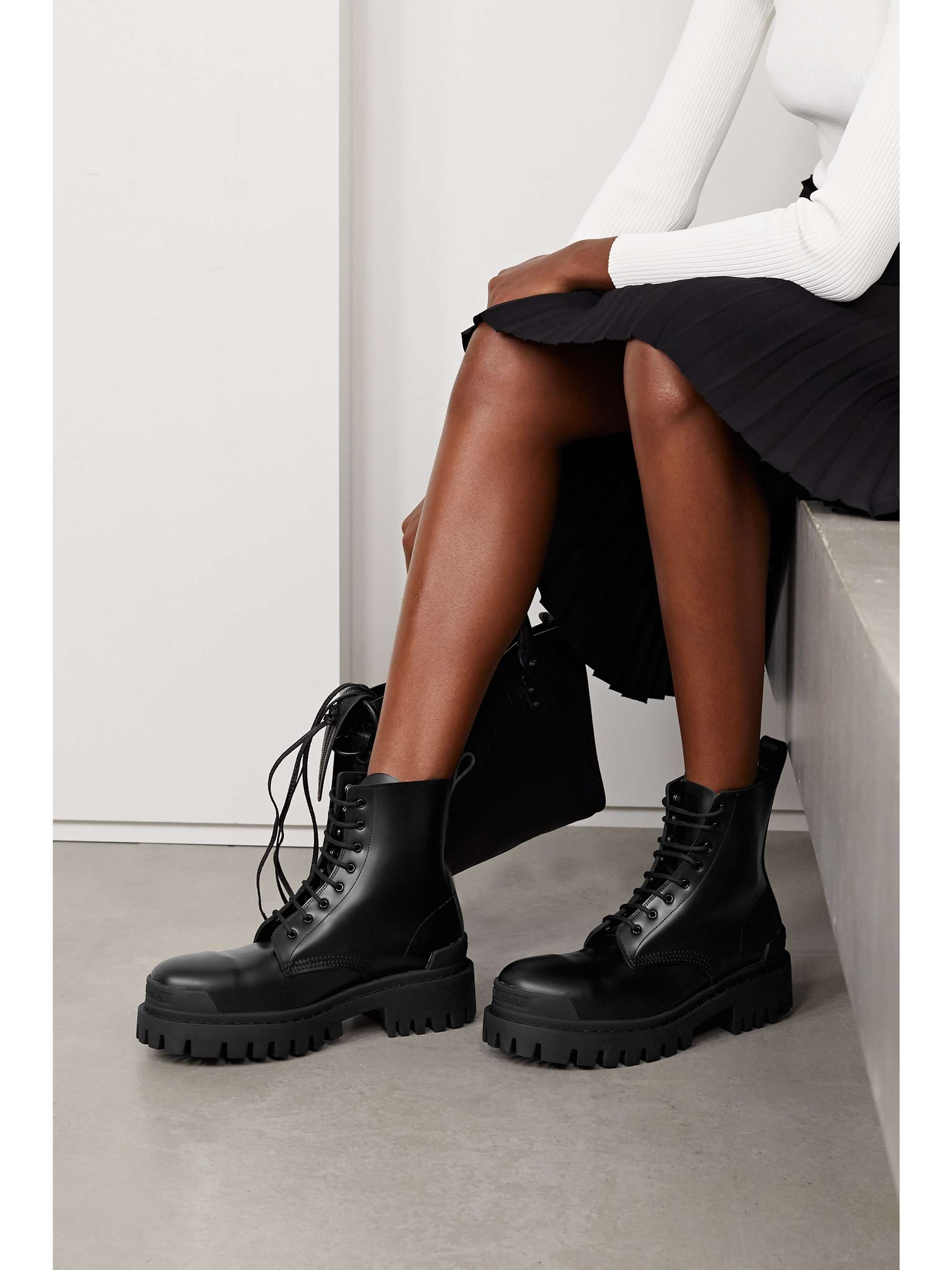 Balenciaga 》Strike Lace-up Boots 36 - ブーツ