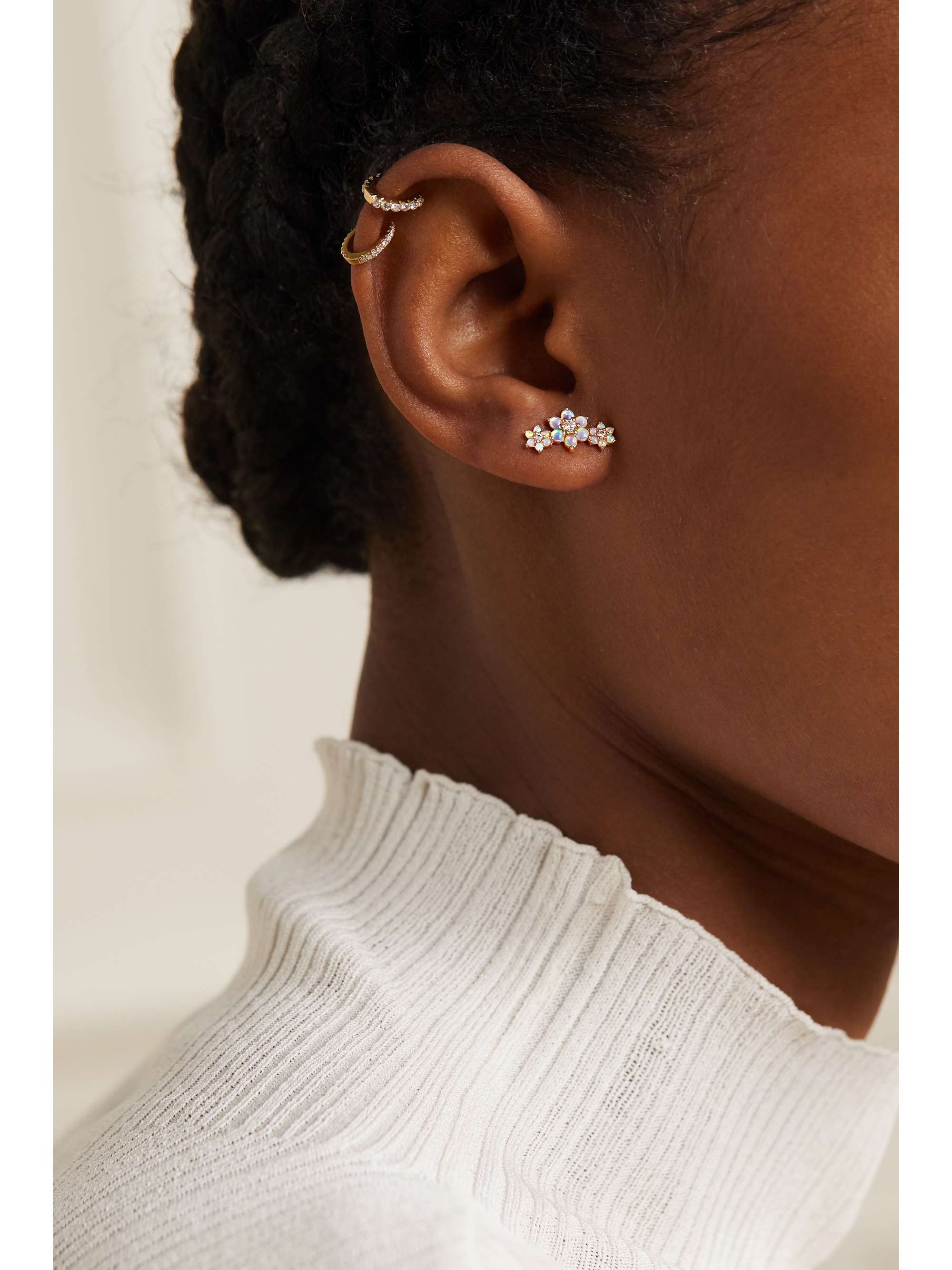 MARIA TASH Flower Garland 18-karat gold diamond earring