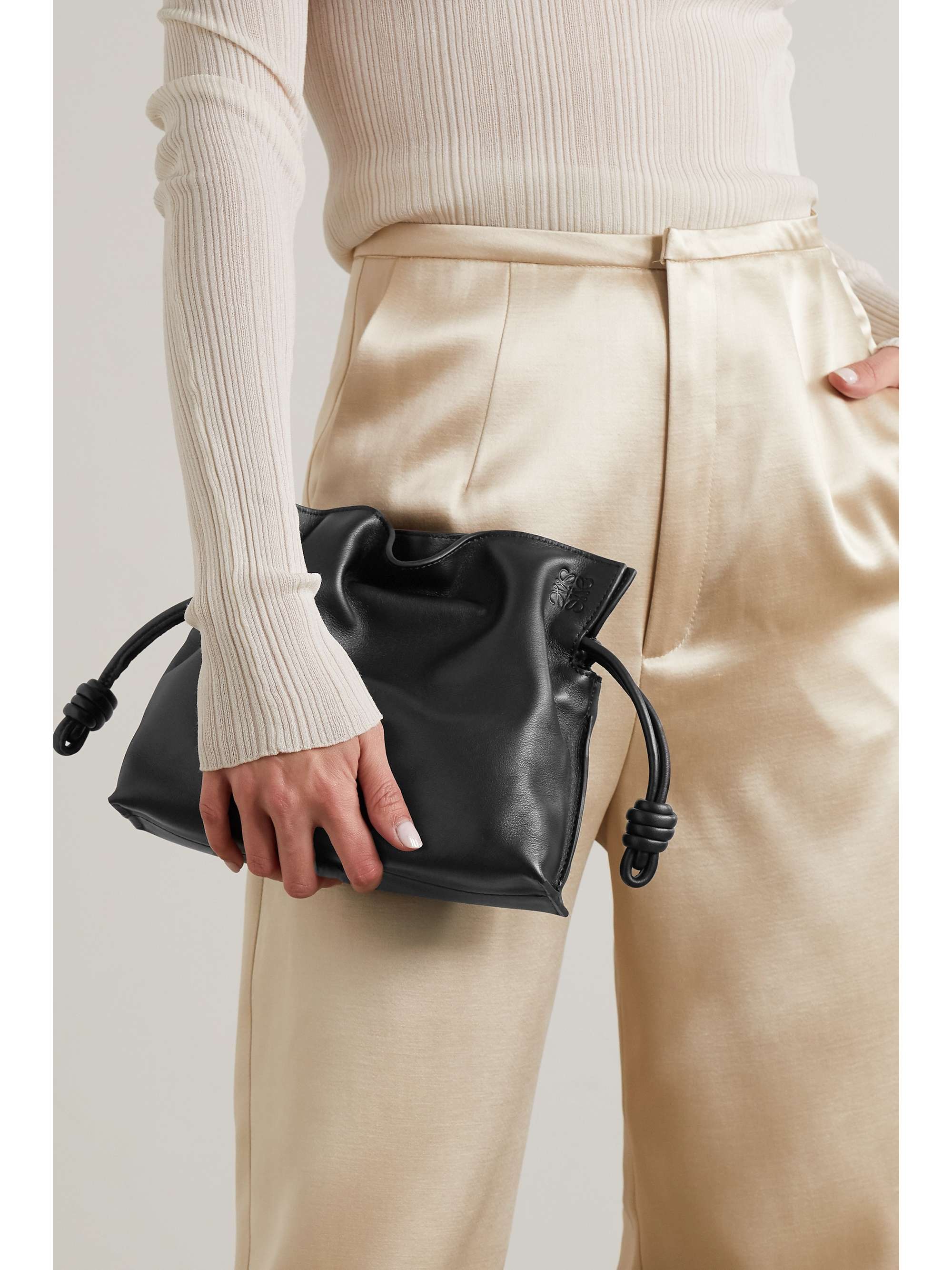 LOEWE Flamenco mini Clutch aus Leder
