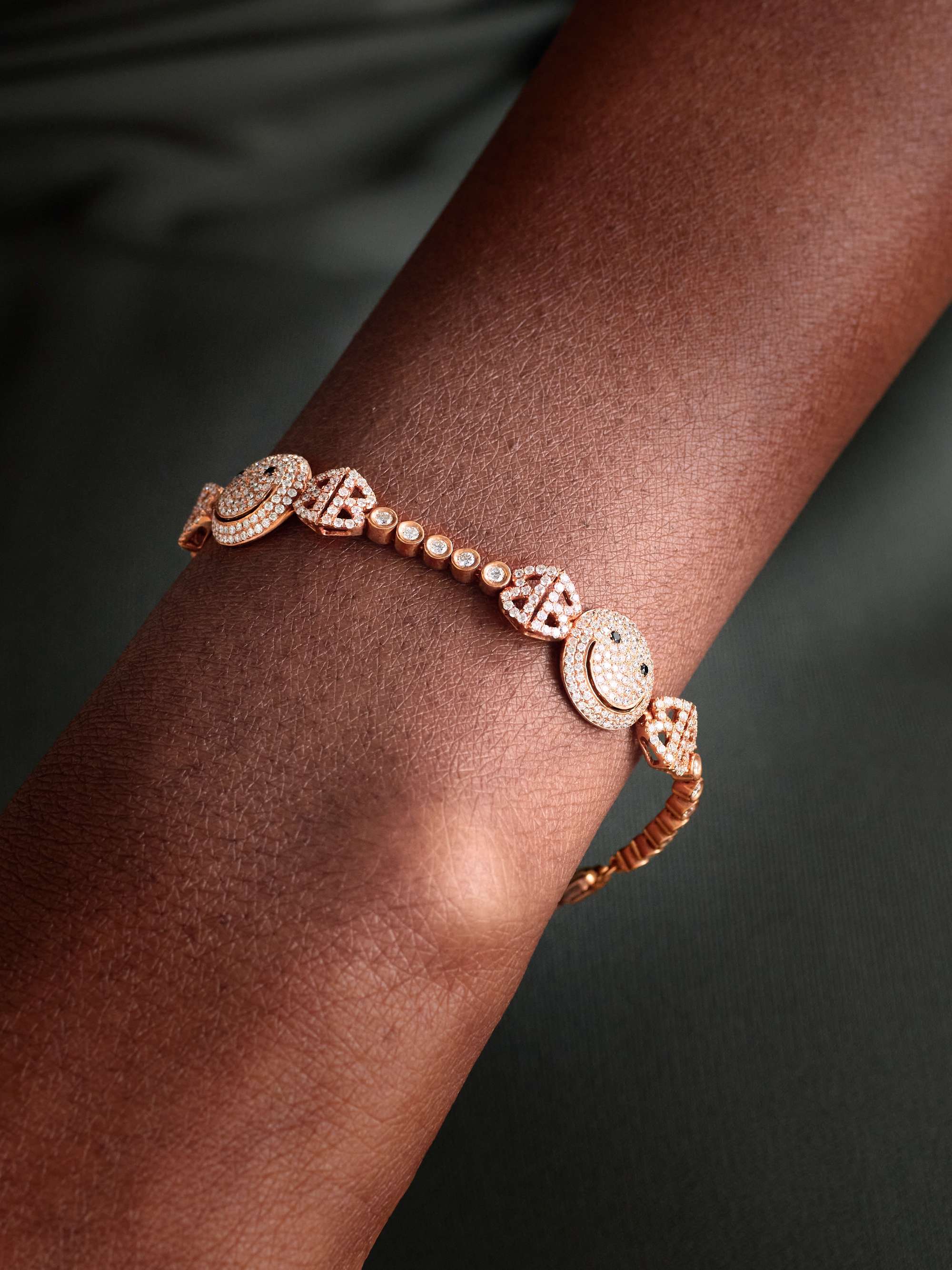 LORRAINE SCHWARTZ 2B Happy medium 18-karat gold diamond bracelet