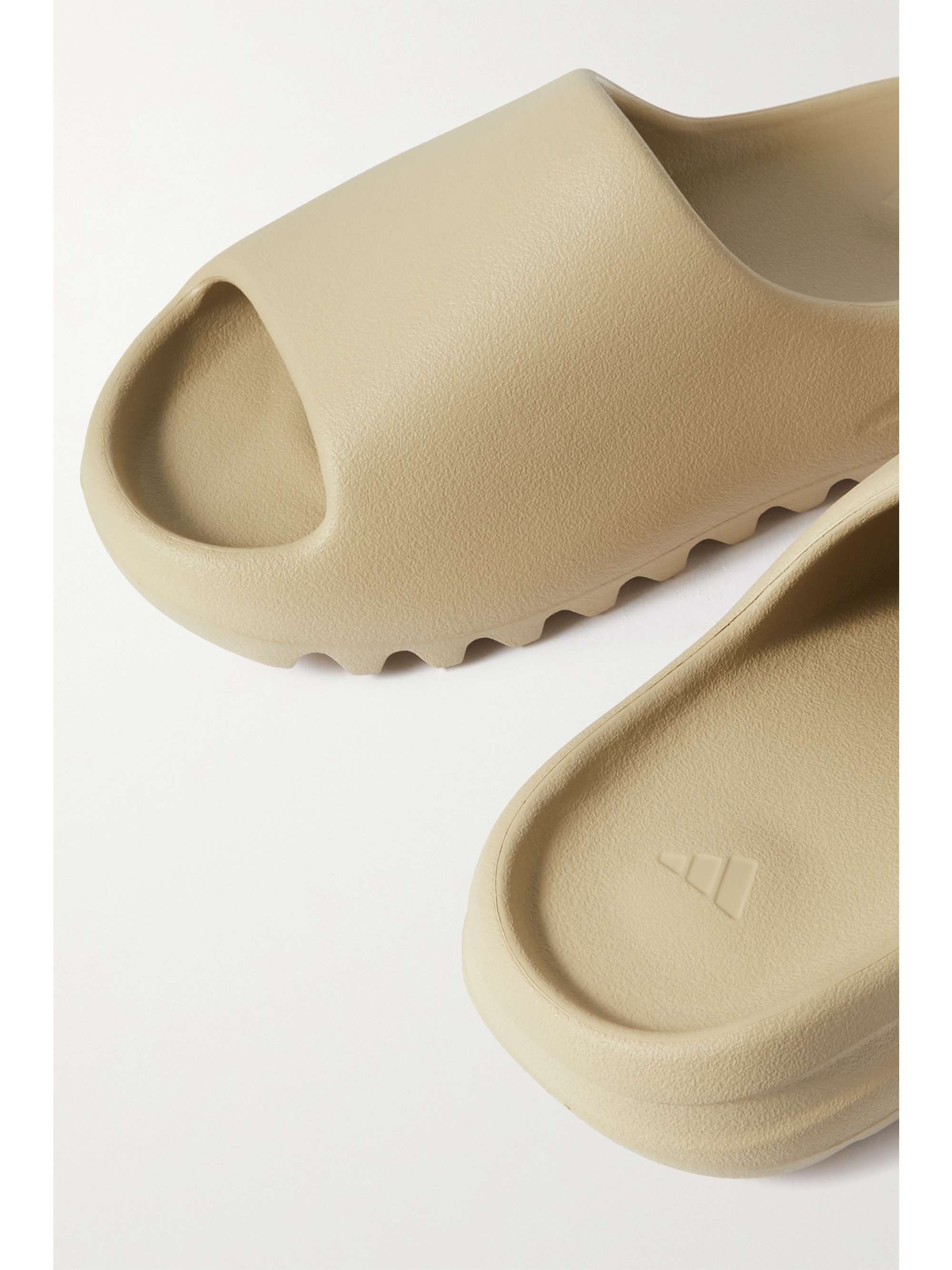 rubber slides yeezy