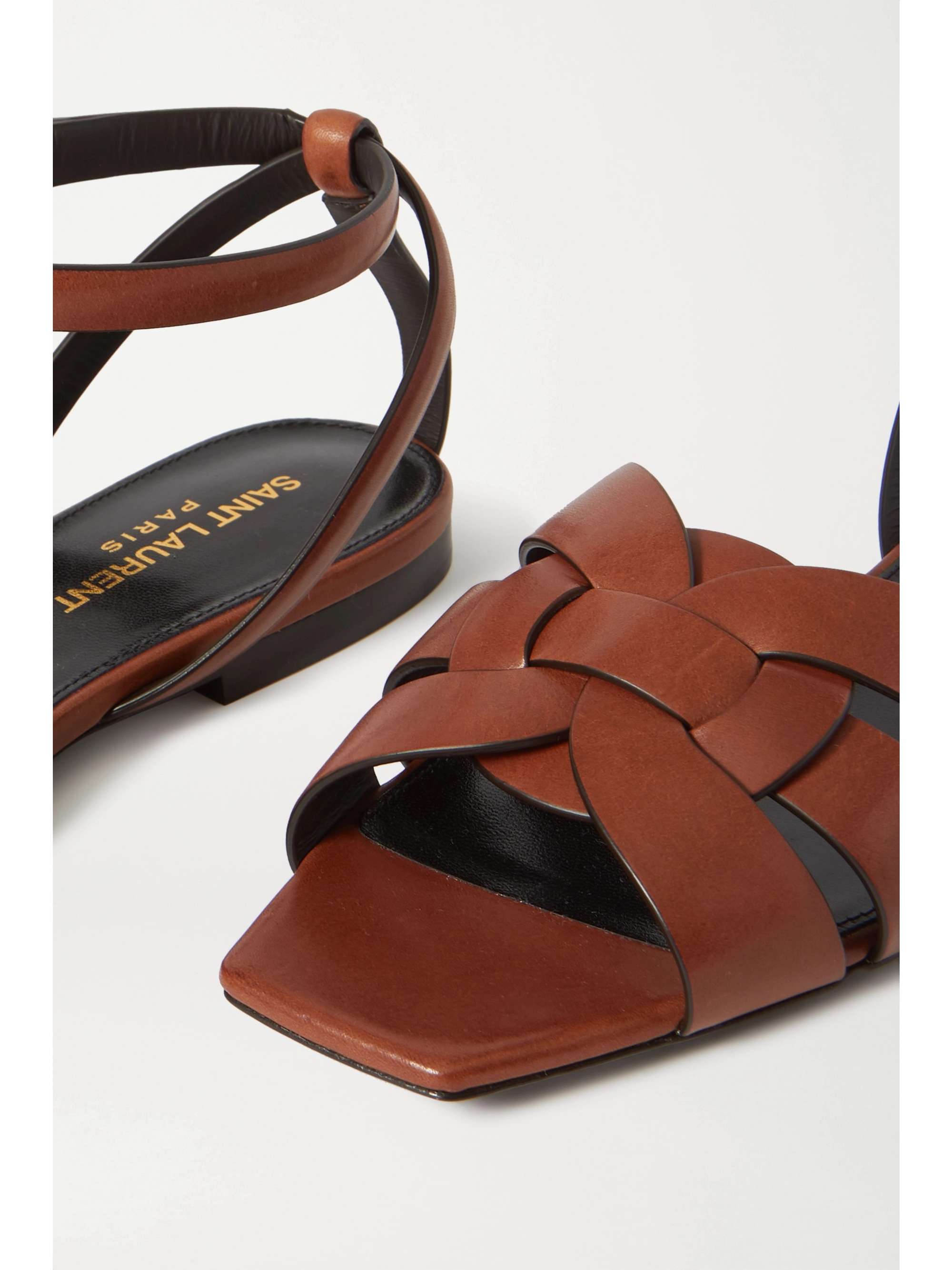 saint laurent pieds nu