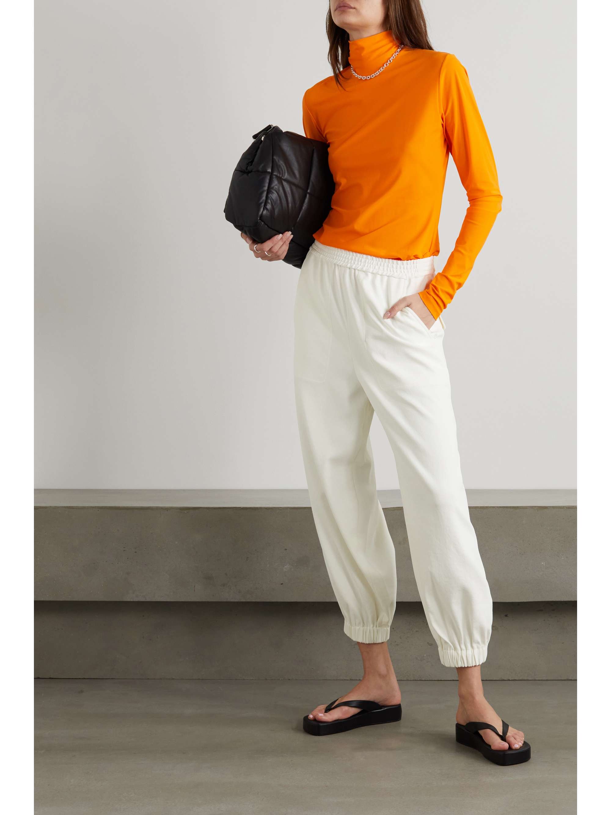White Fundamentals Chalky cropped crepe 