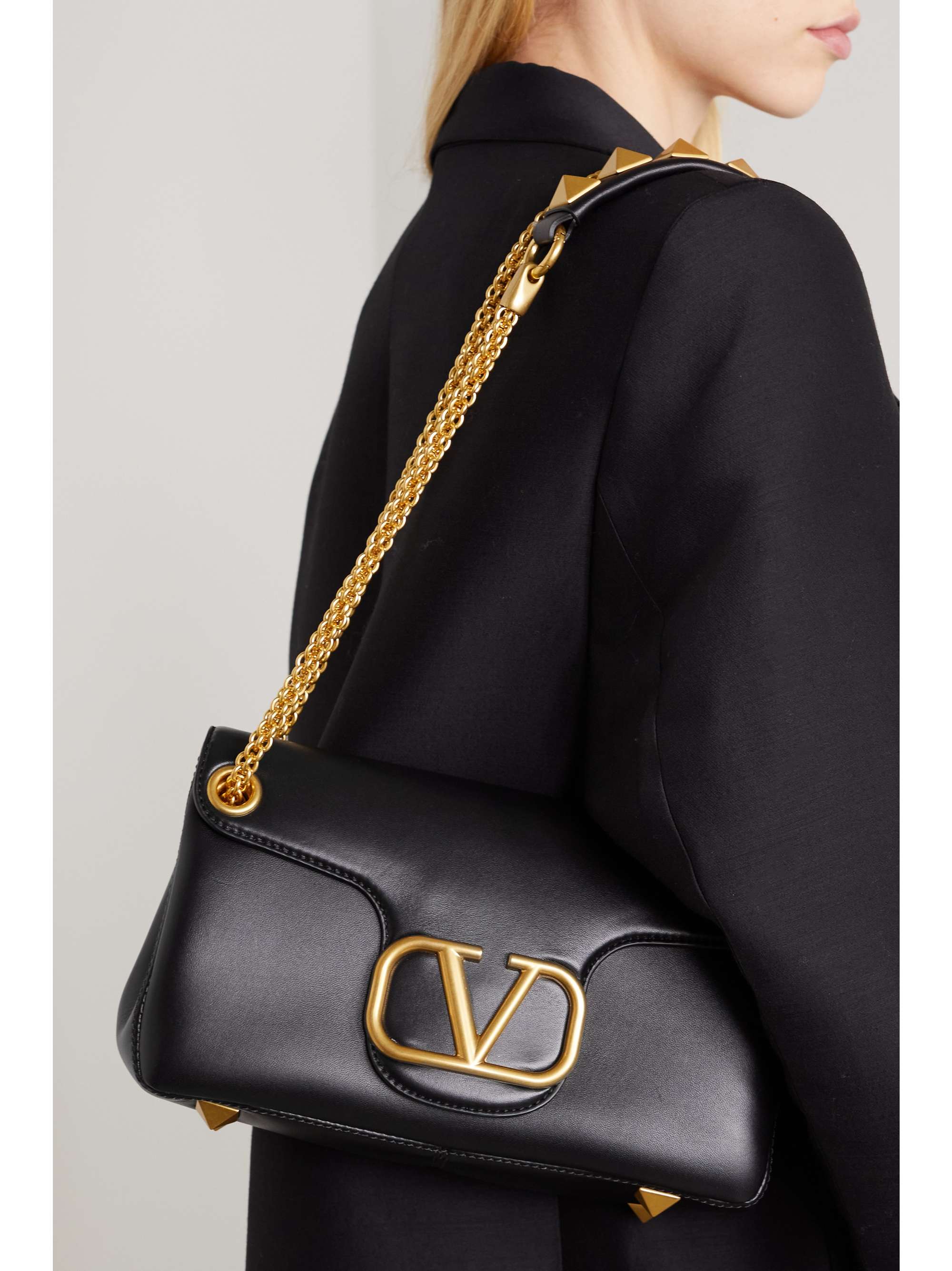 Black Valentino Garavani Stud Sign leather shoulder bag | VALENTINO ...