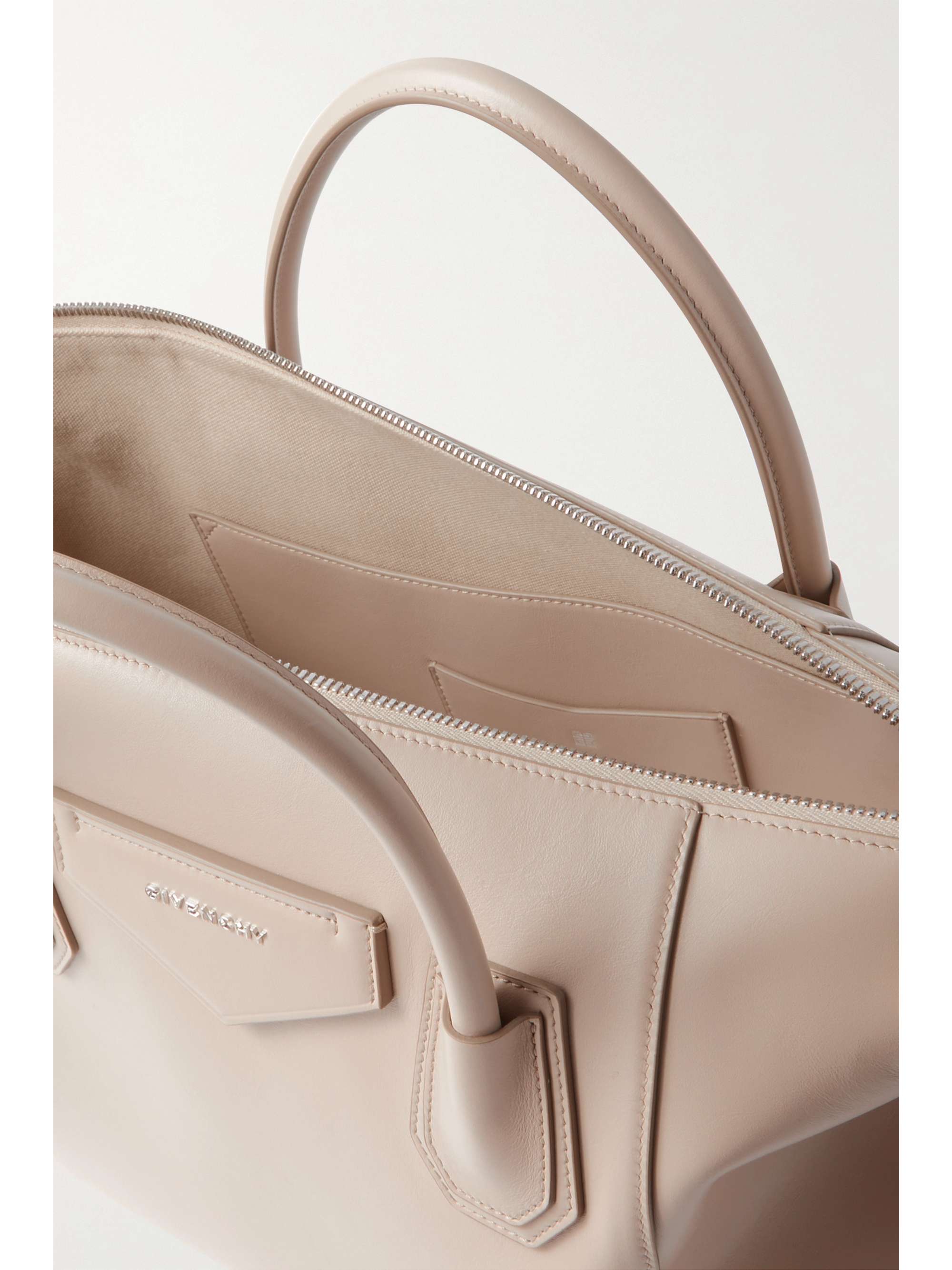 GIVENCHY Antigona Soft medium leather tote