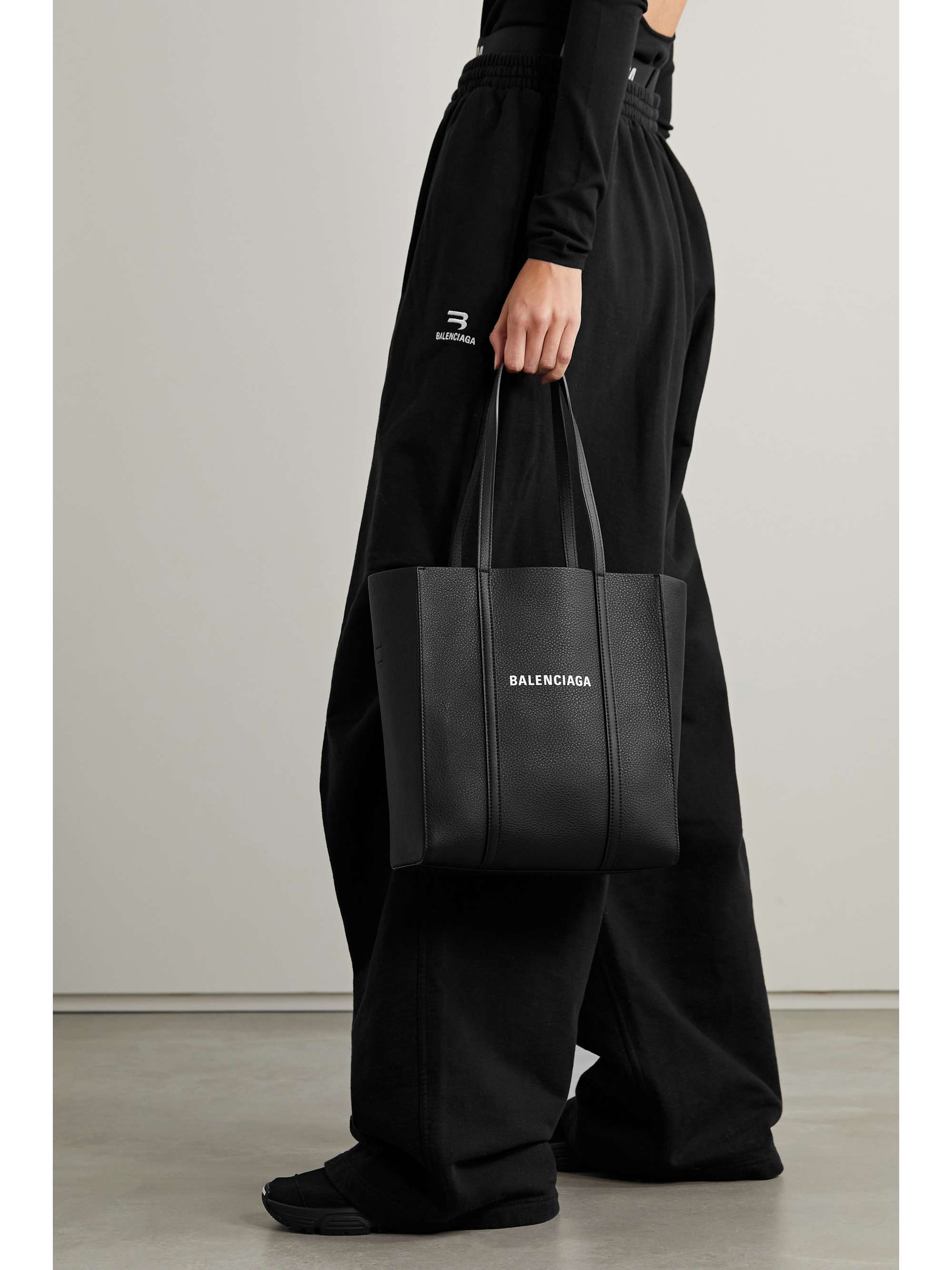 【美品】BALENCIAGA エブリデイトートXSレディース