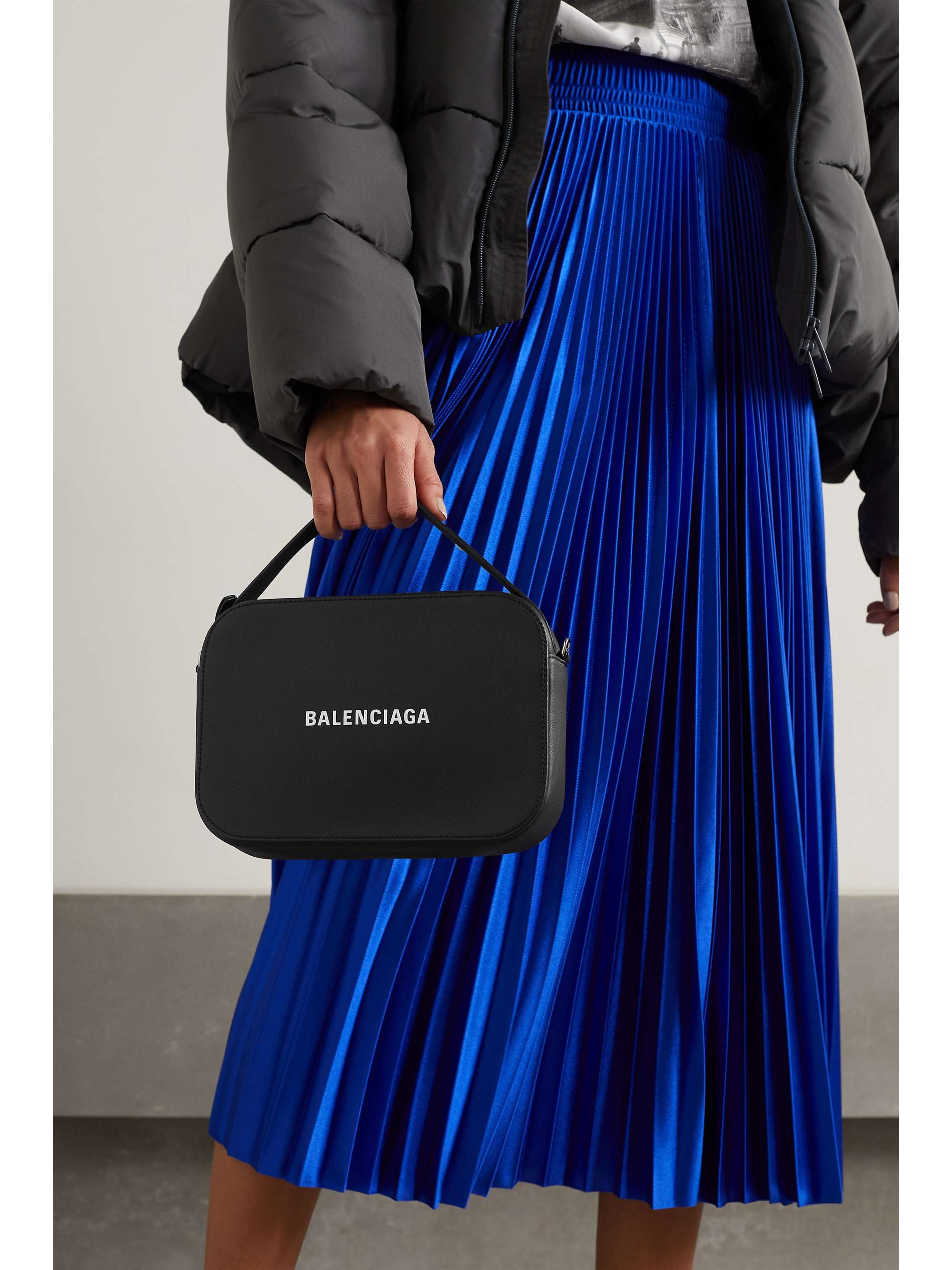 Black Everyday printed texturedleather shoulder bag BALENCIAGA NET