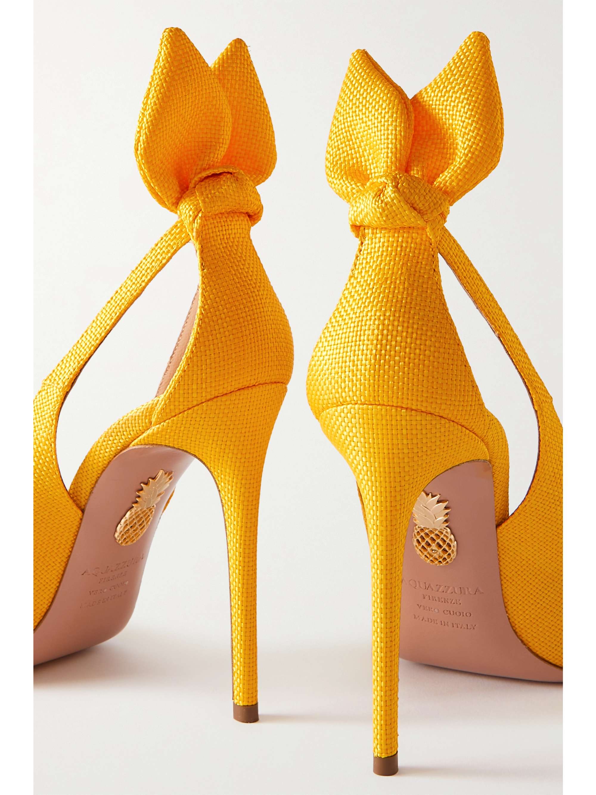 yellow bow pumps